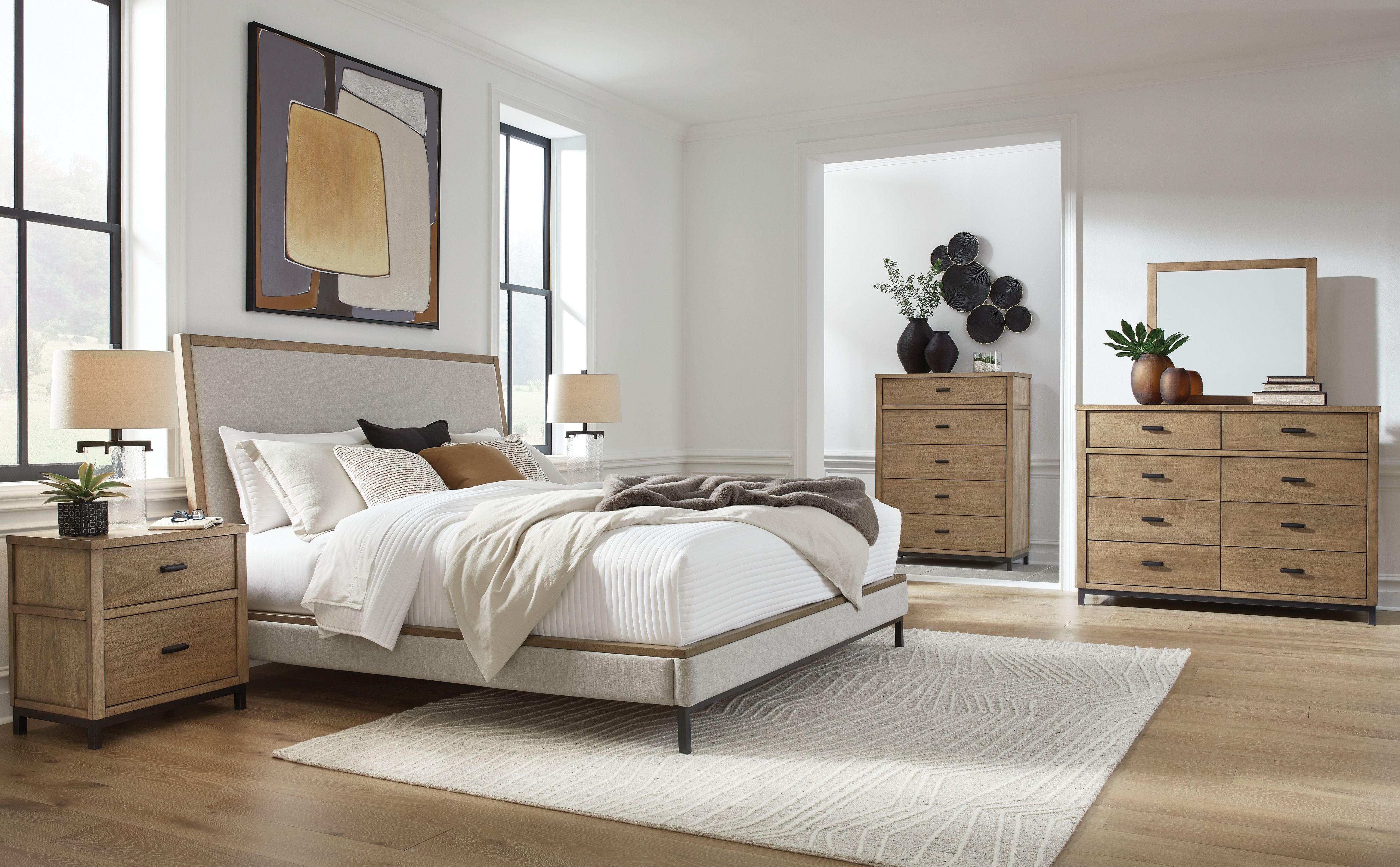 Tomtyn - 7 Pc. - Dresser, Mirror, Chest, Queen Upholstered Bed, 2 Nightstands - Light Brown