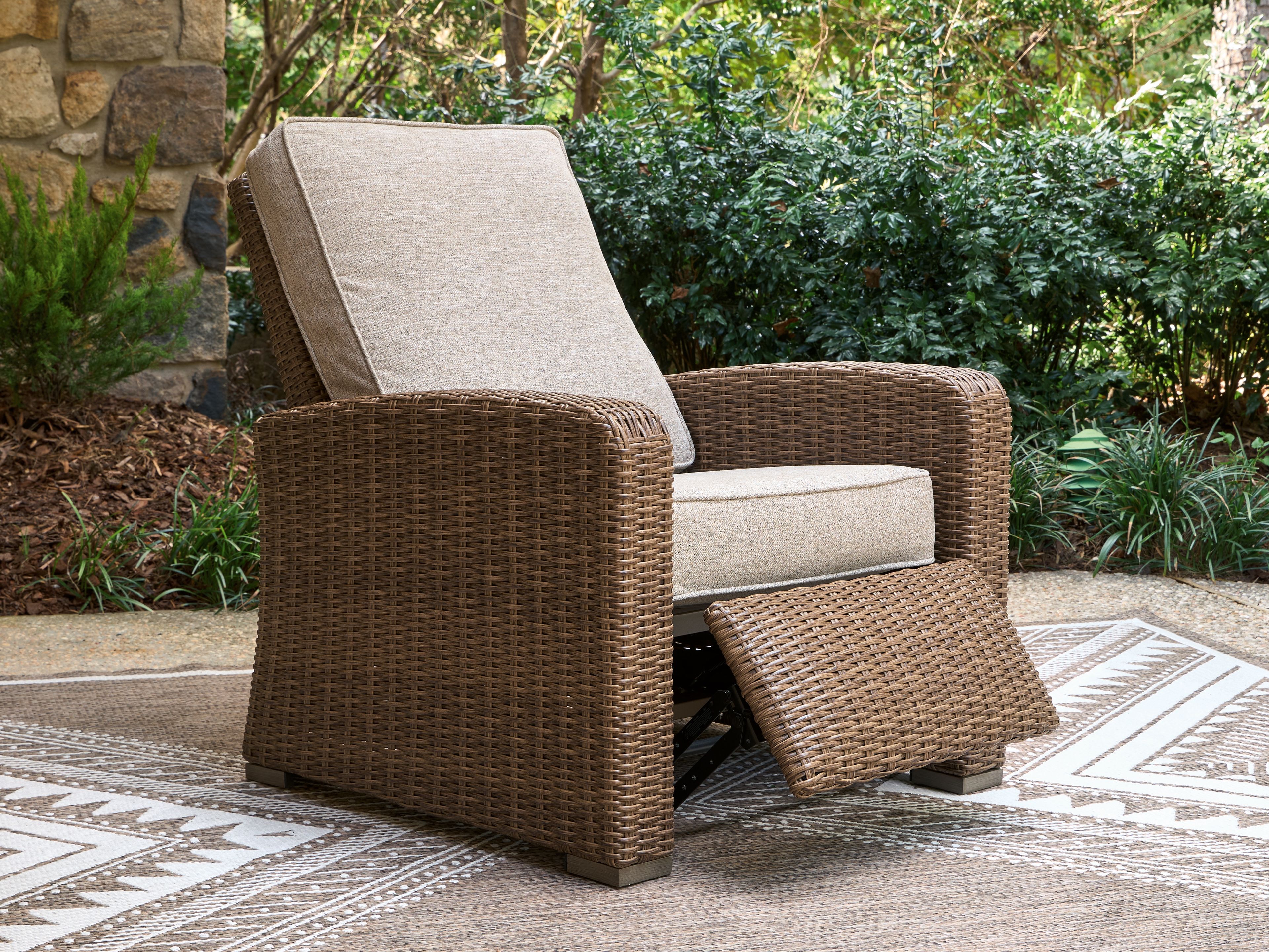 Ashley Furniture Laguna Heights - Recliner - Beige - Image 6
