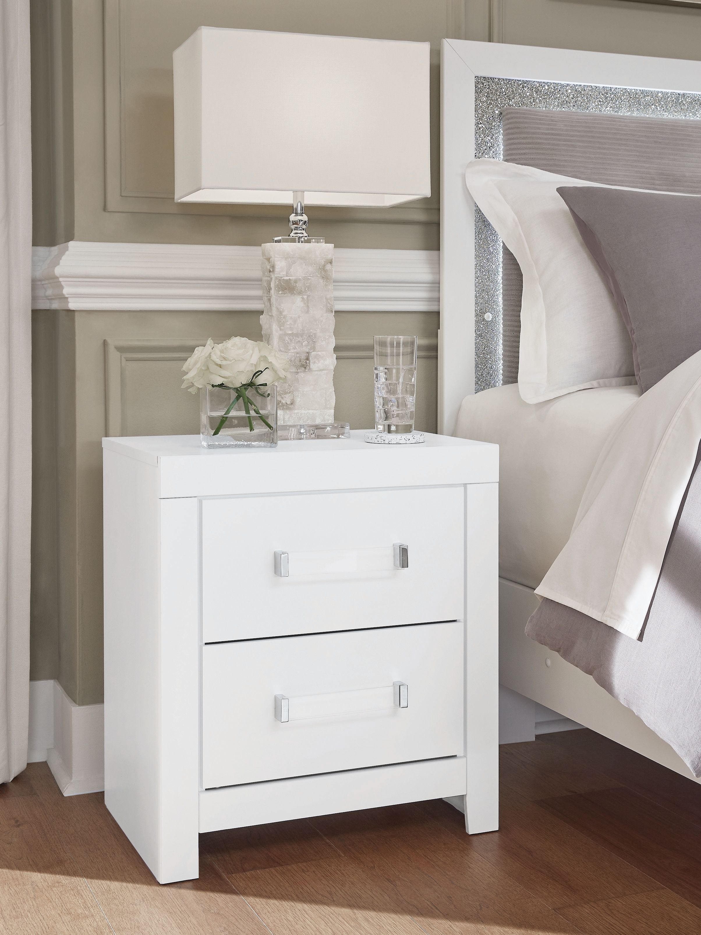 Maeling - Two Drawer Night Stand - White