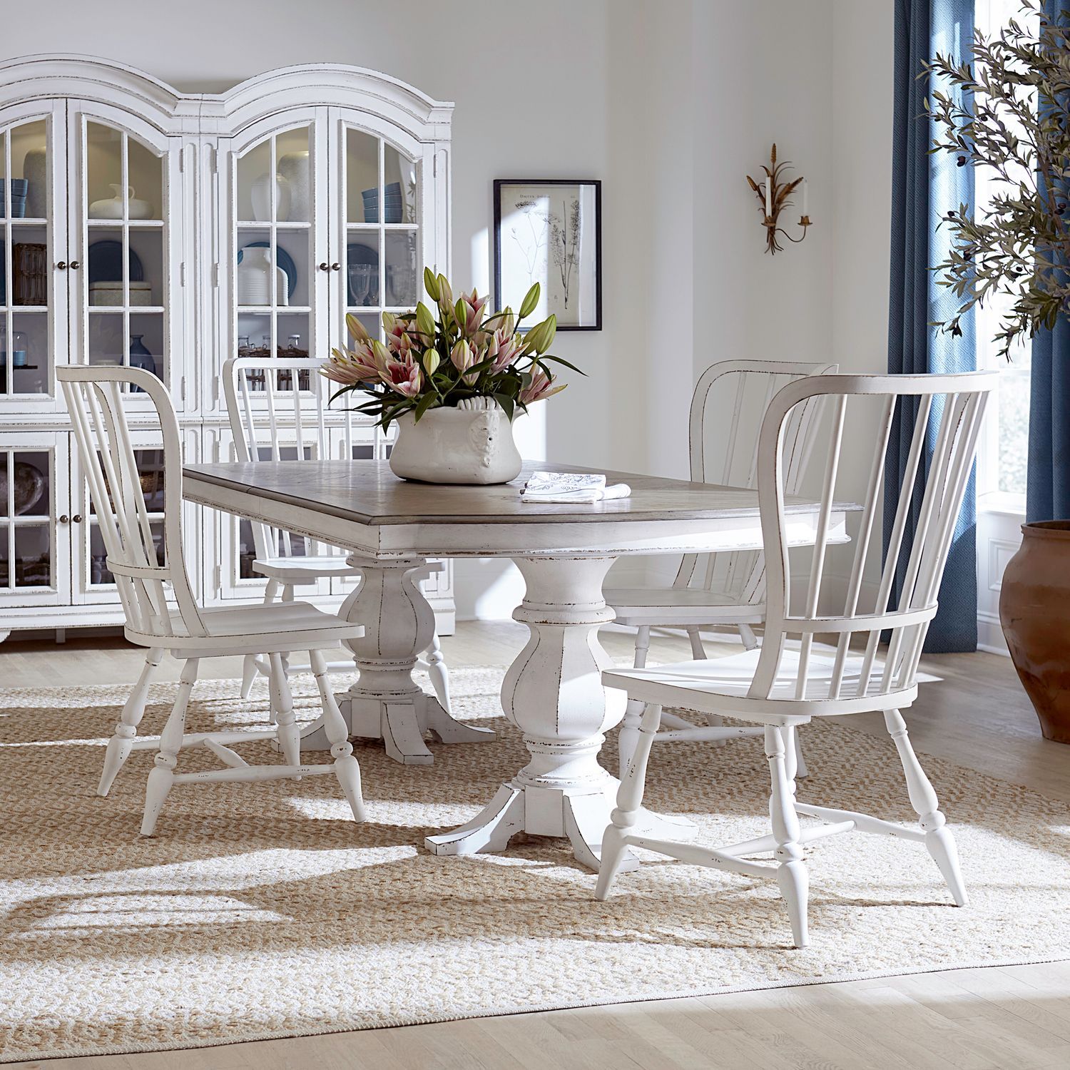 Liberty Furniture Magnolia Manor - 5 Piece Double Pedestal Table Set - White