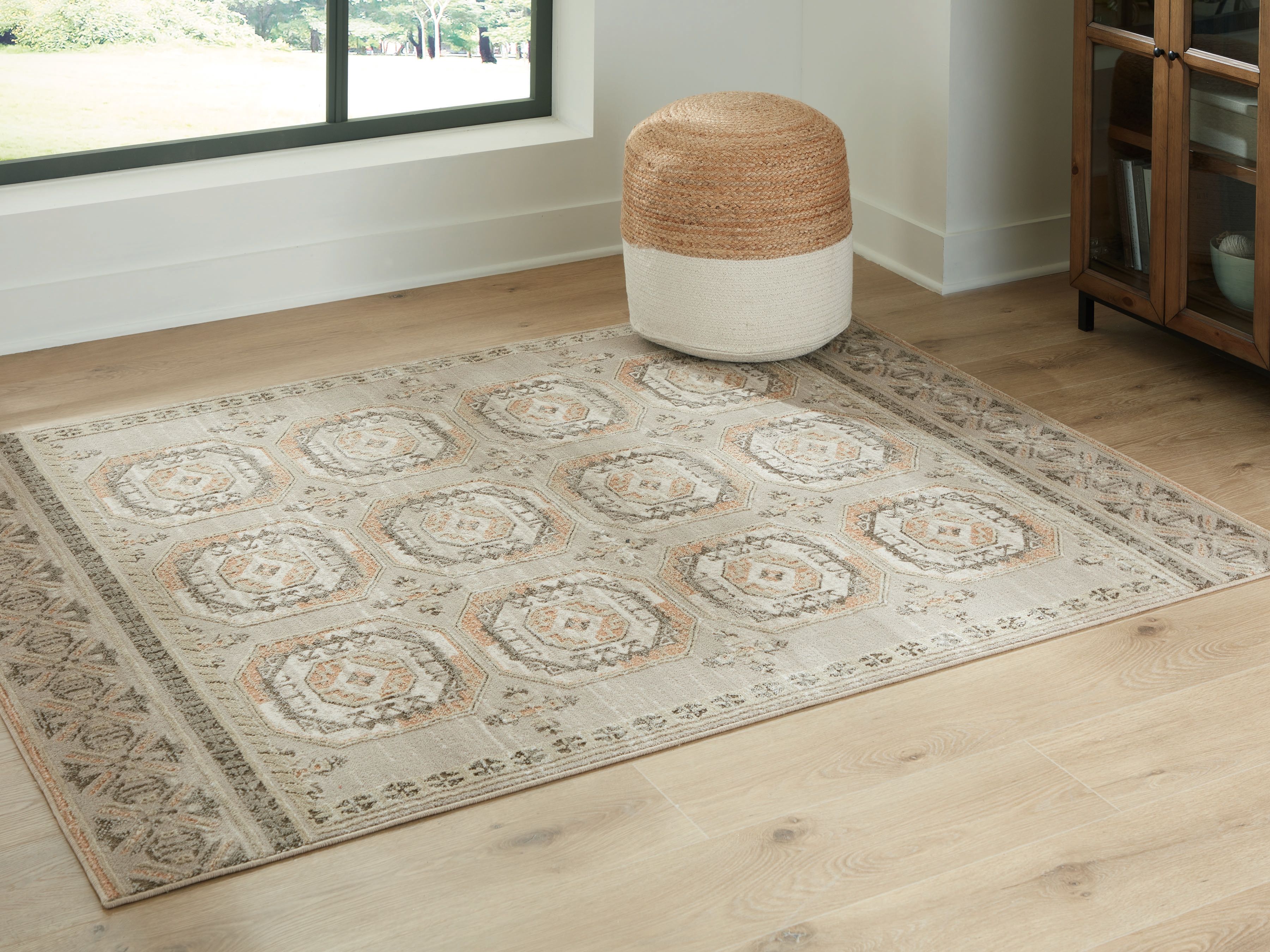 Bachby - 5' x 7' Rug - Multi