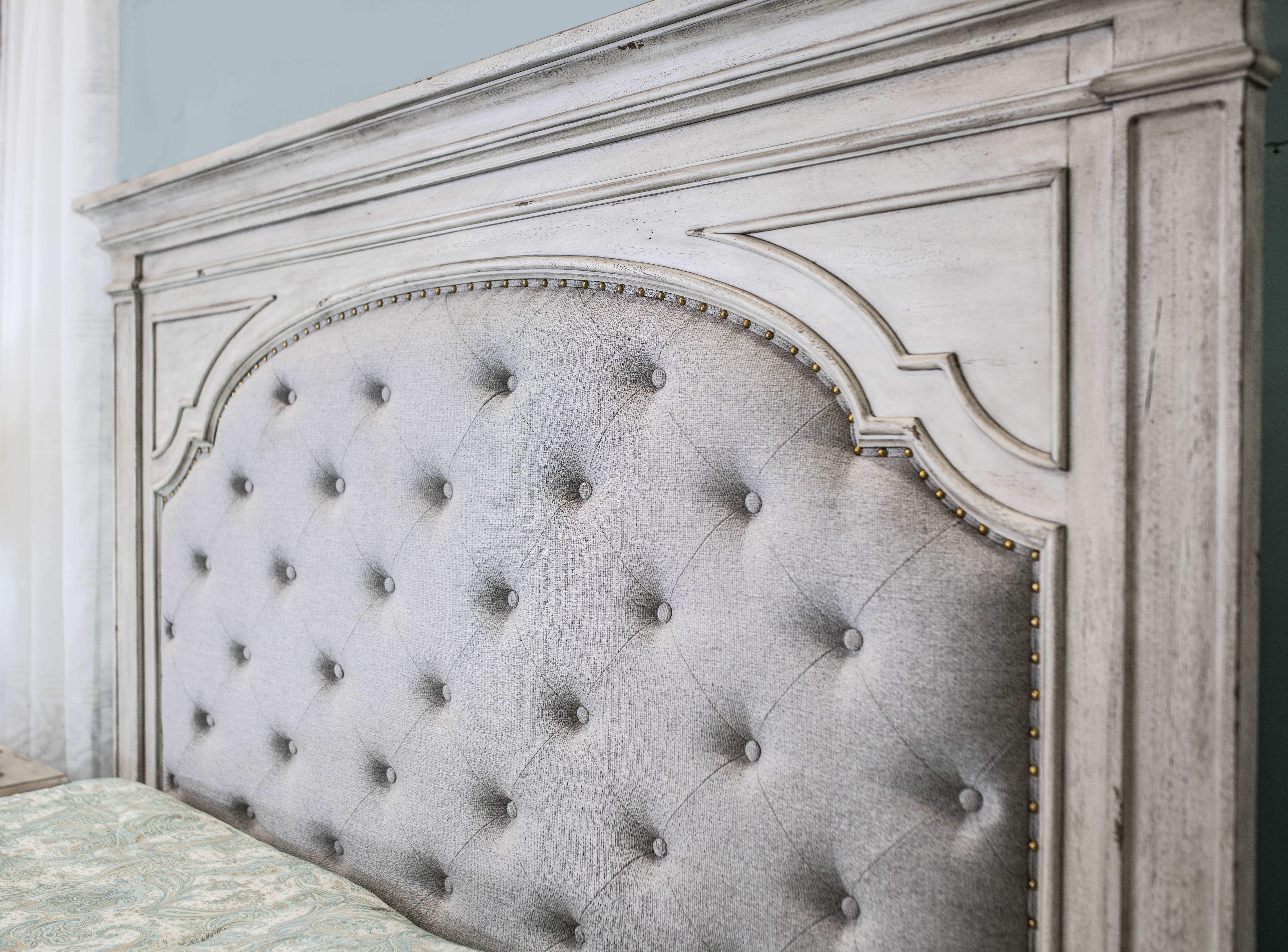 Highland Park - King Bed - Ivory