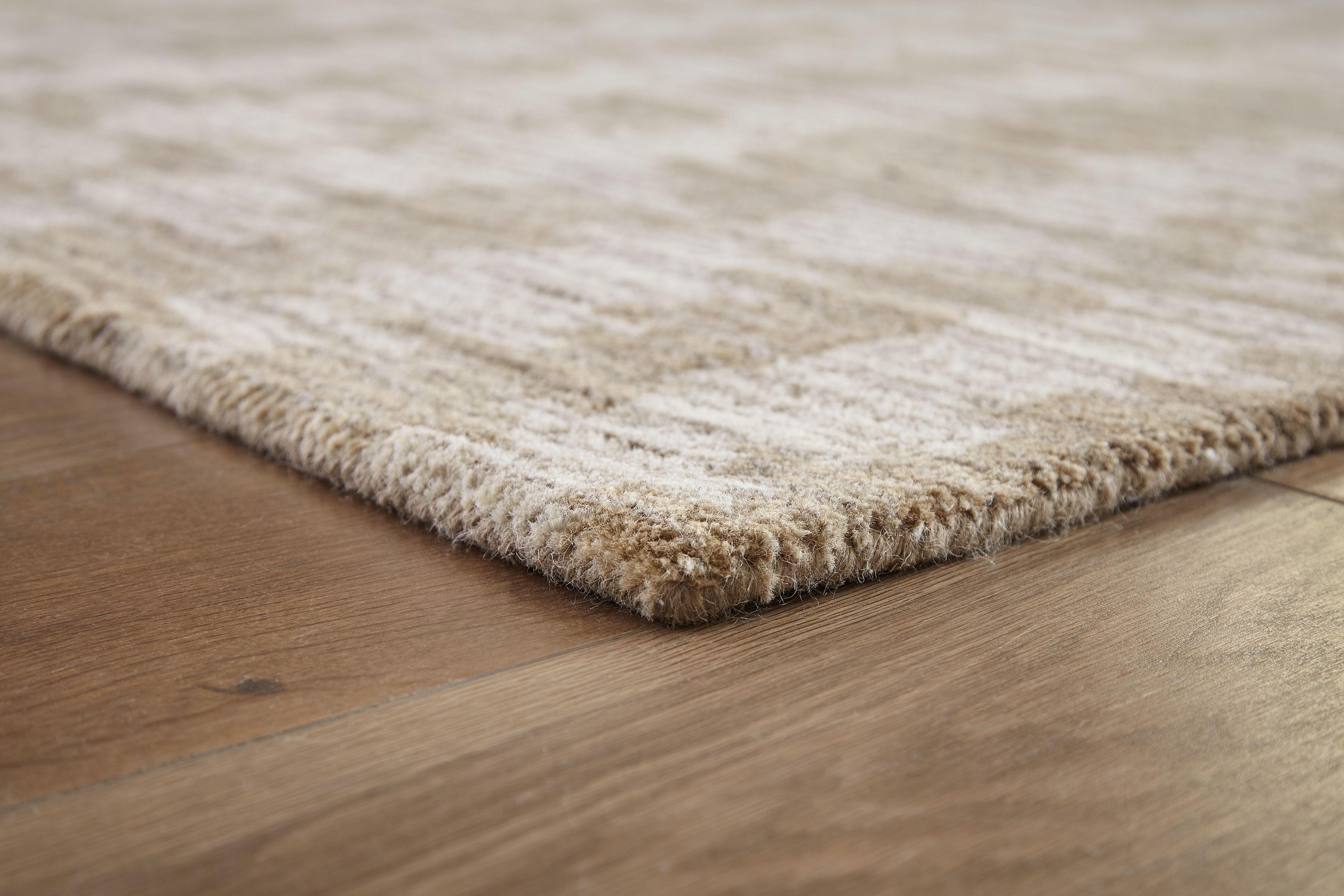 Abanlane - 5' x 7' Rug - Brown / Cream