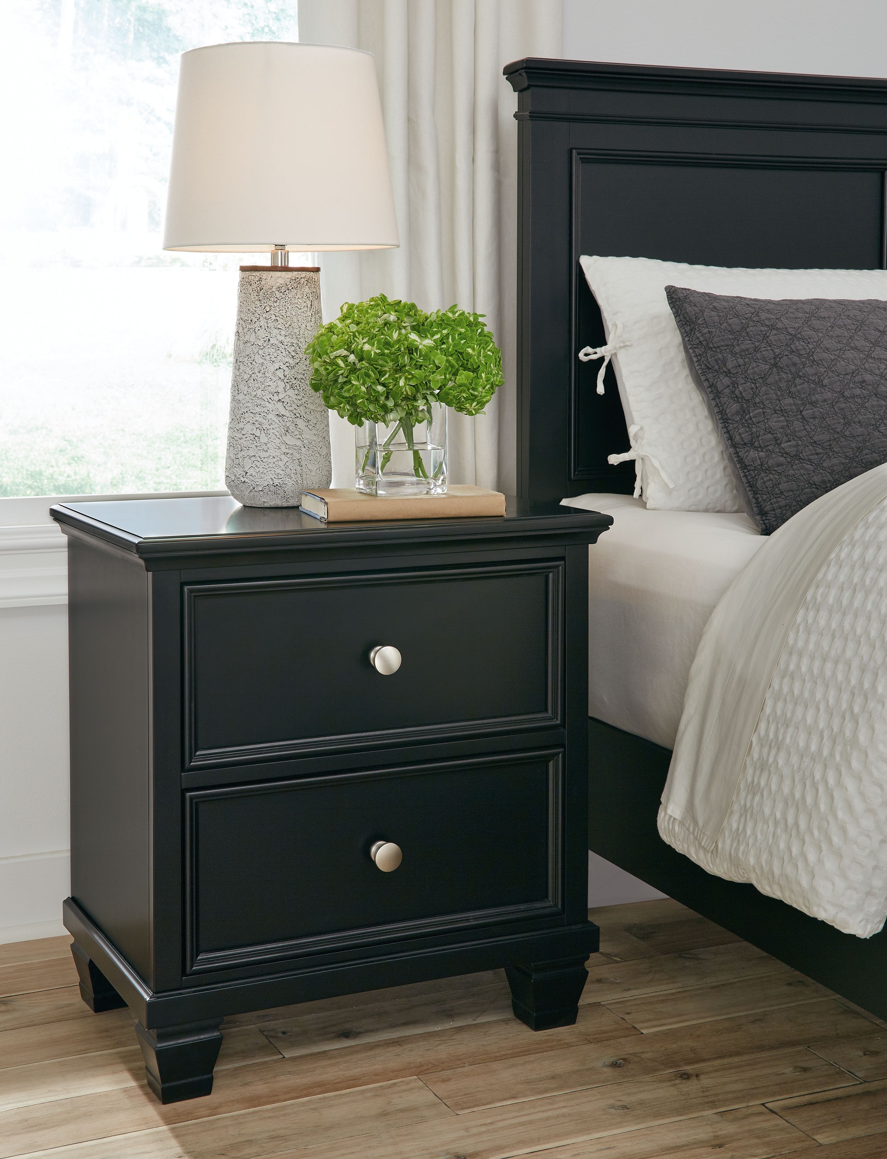 Ashley Furniture Lanolee - 8 Pc. - Dresser, Mirror, Chest, King Panel Bed, 2 Nightstands - Black - Image 6