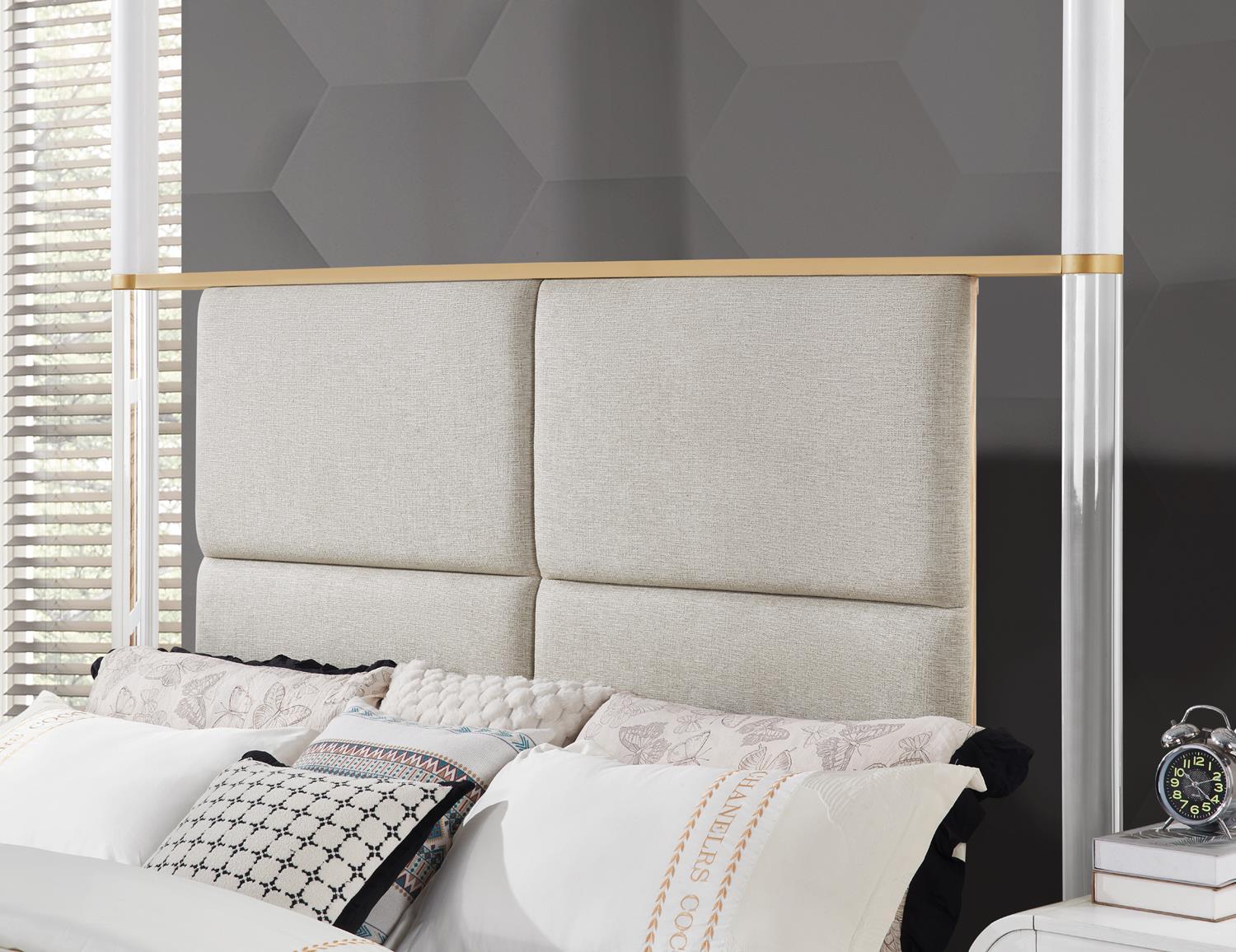 B093 - Canopy King Bed - White
