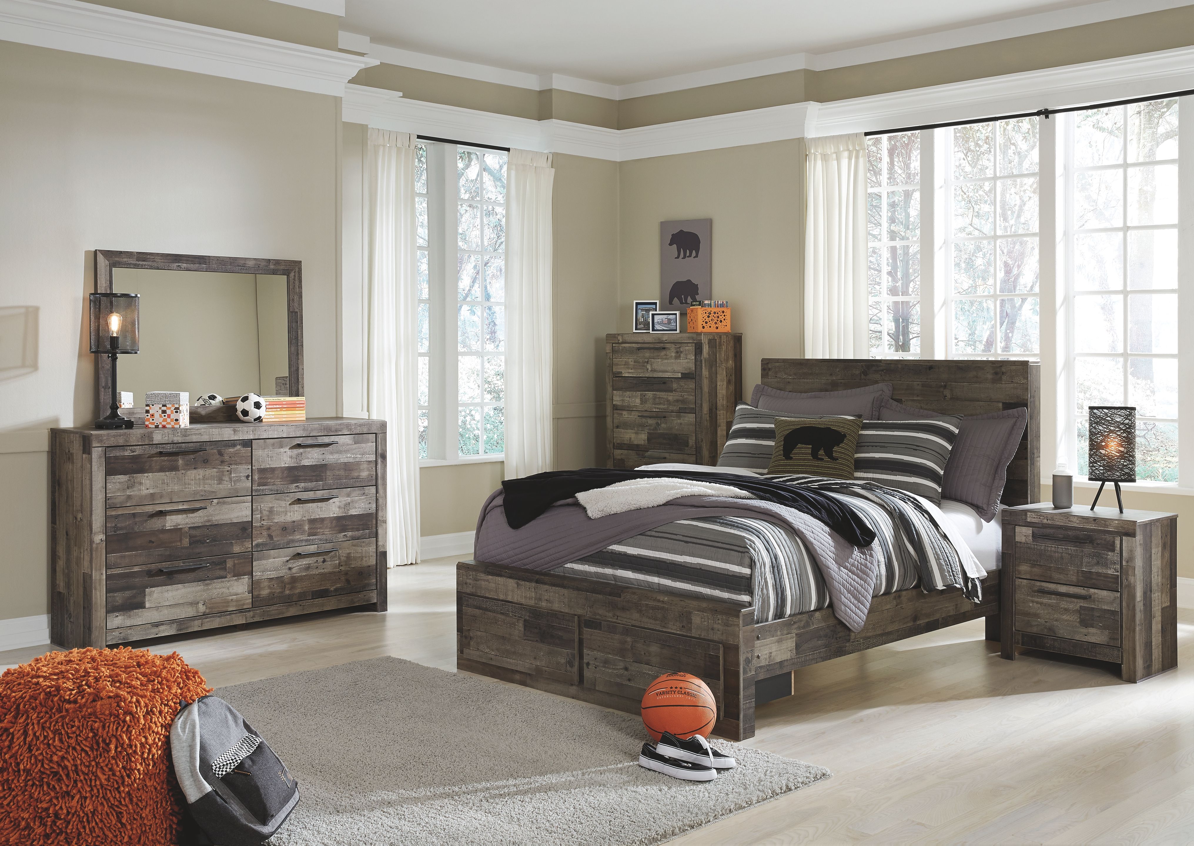 Full · 8 Pc · Full Panel Bed with 2 Storage Drawers, Dresser, Mirror, Chest, Nightstand