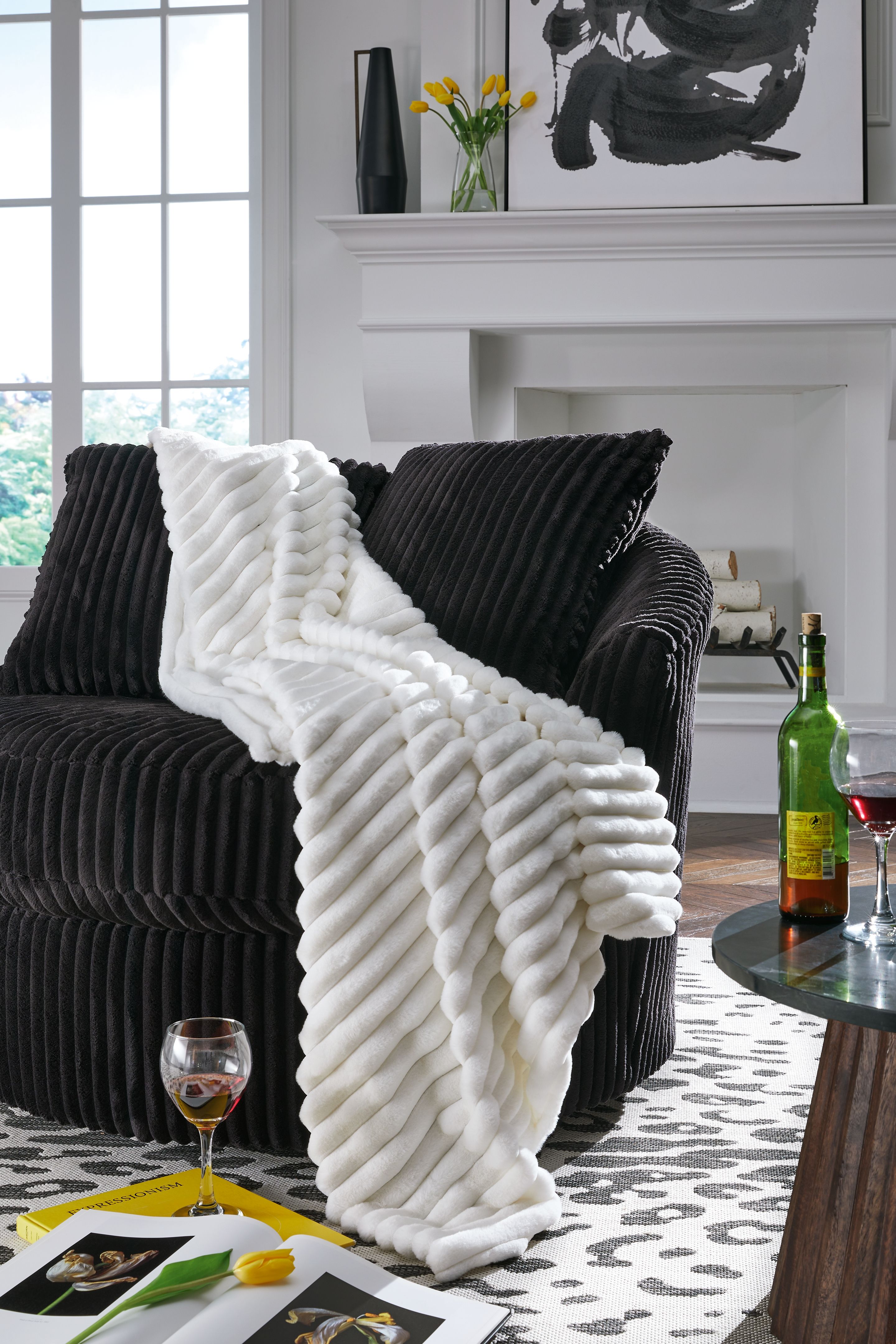 Alsonwell - Throw (Set of 3) - White