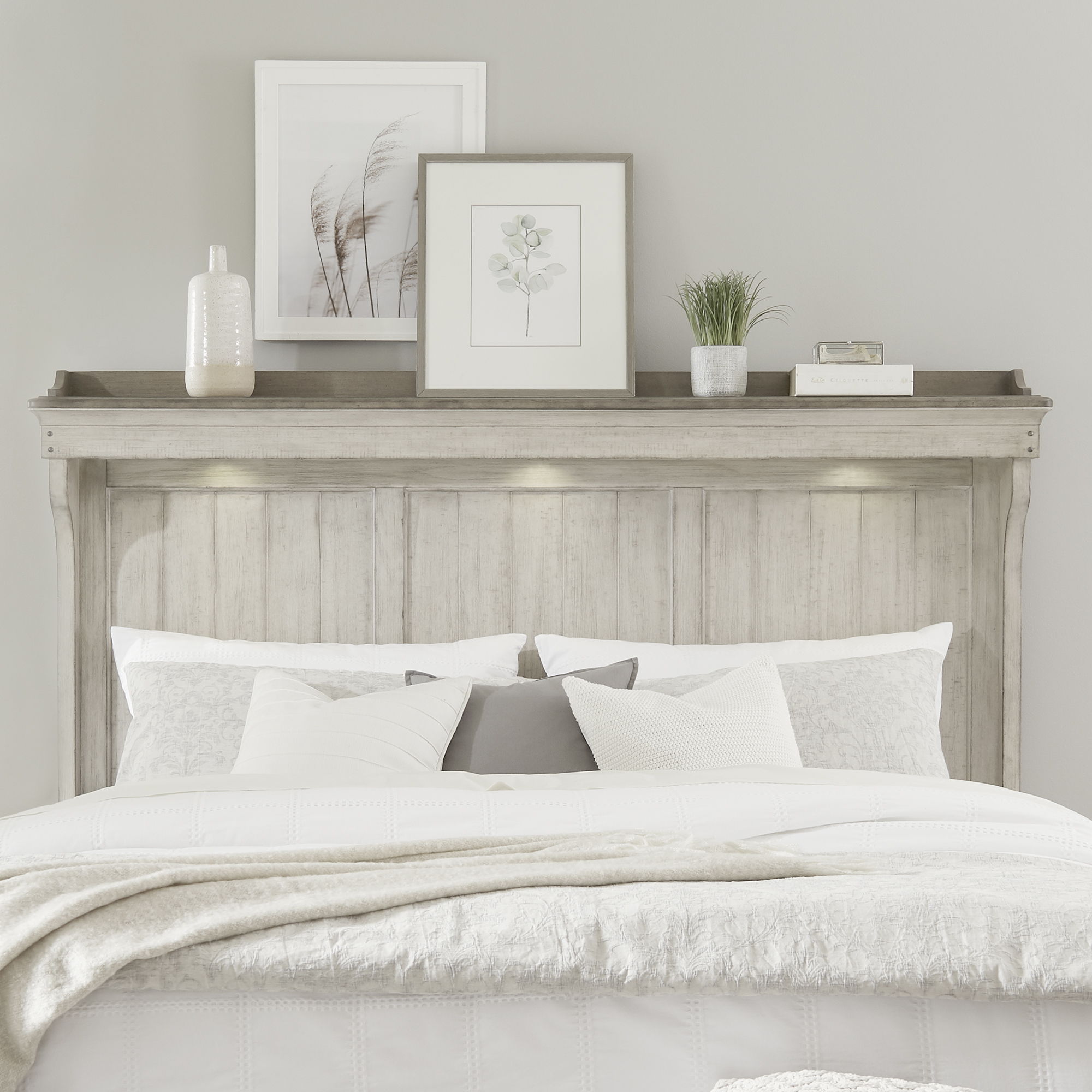 Liberty Furniture Ivy Hollow - King Mantle Headboard - White