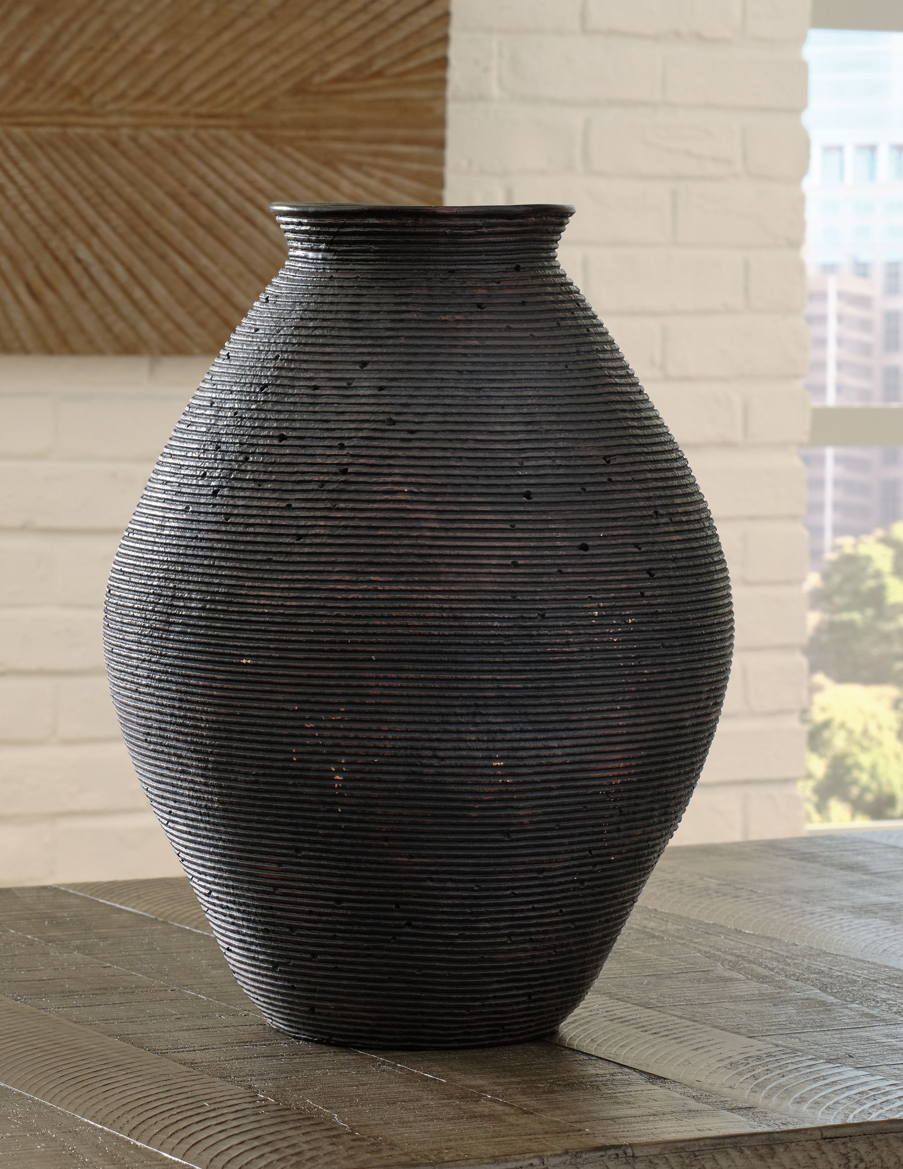 Hannela - Vase - Large - Antique Brown