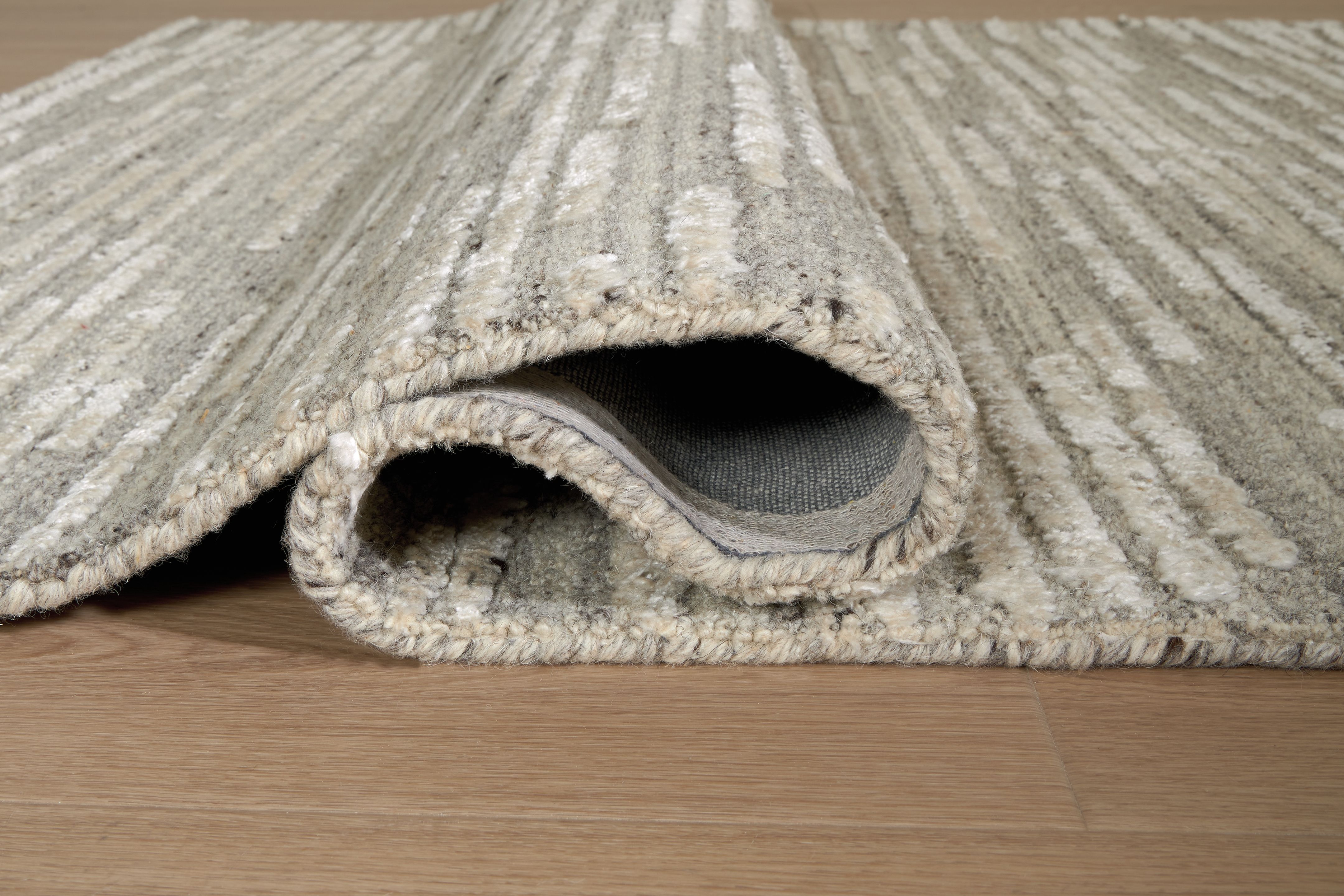 Eljory - 5' x 7' Rug - Gray