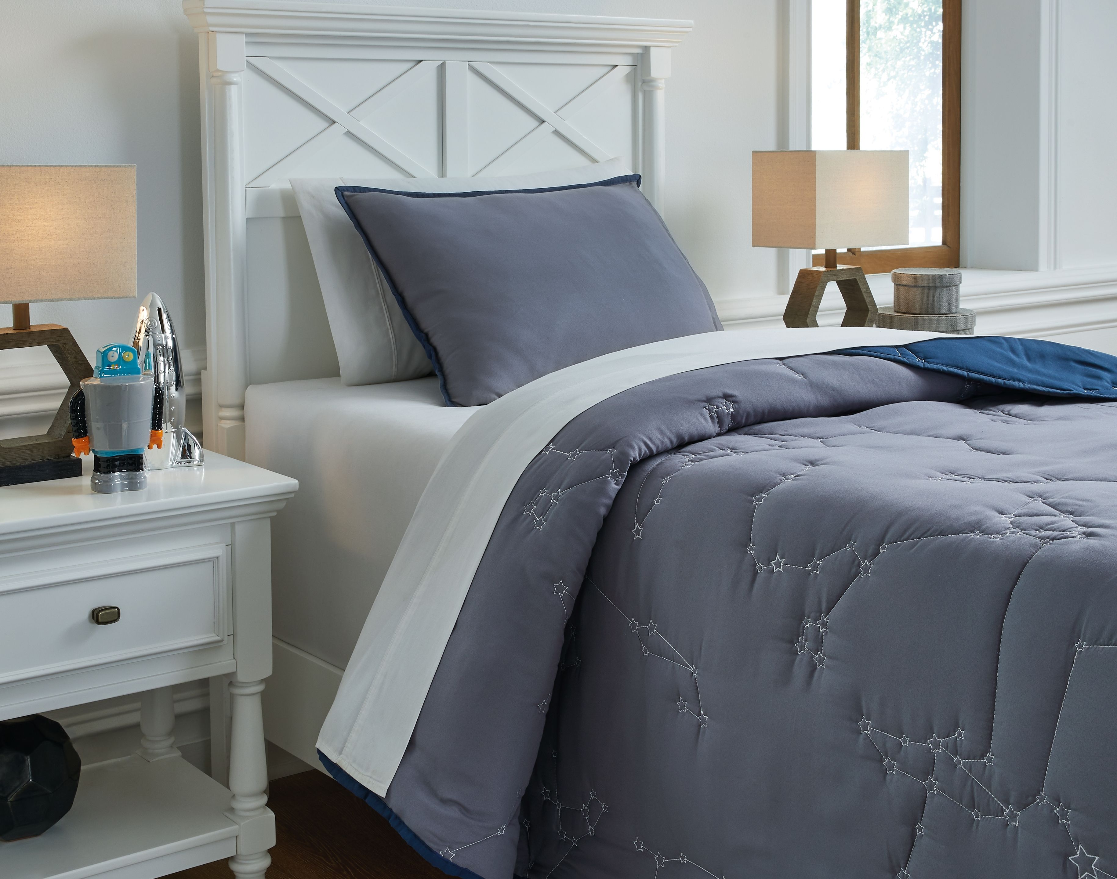 Ekin Navy/Gray Twin Quilt Set New Lots Furniture Online Store
