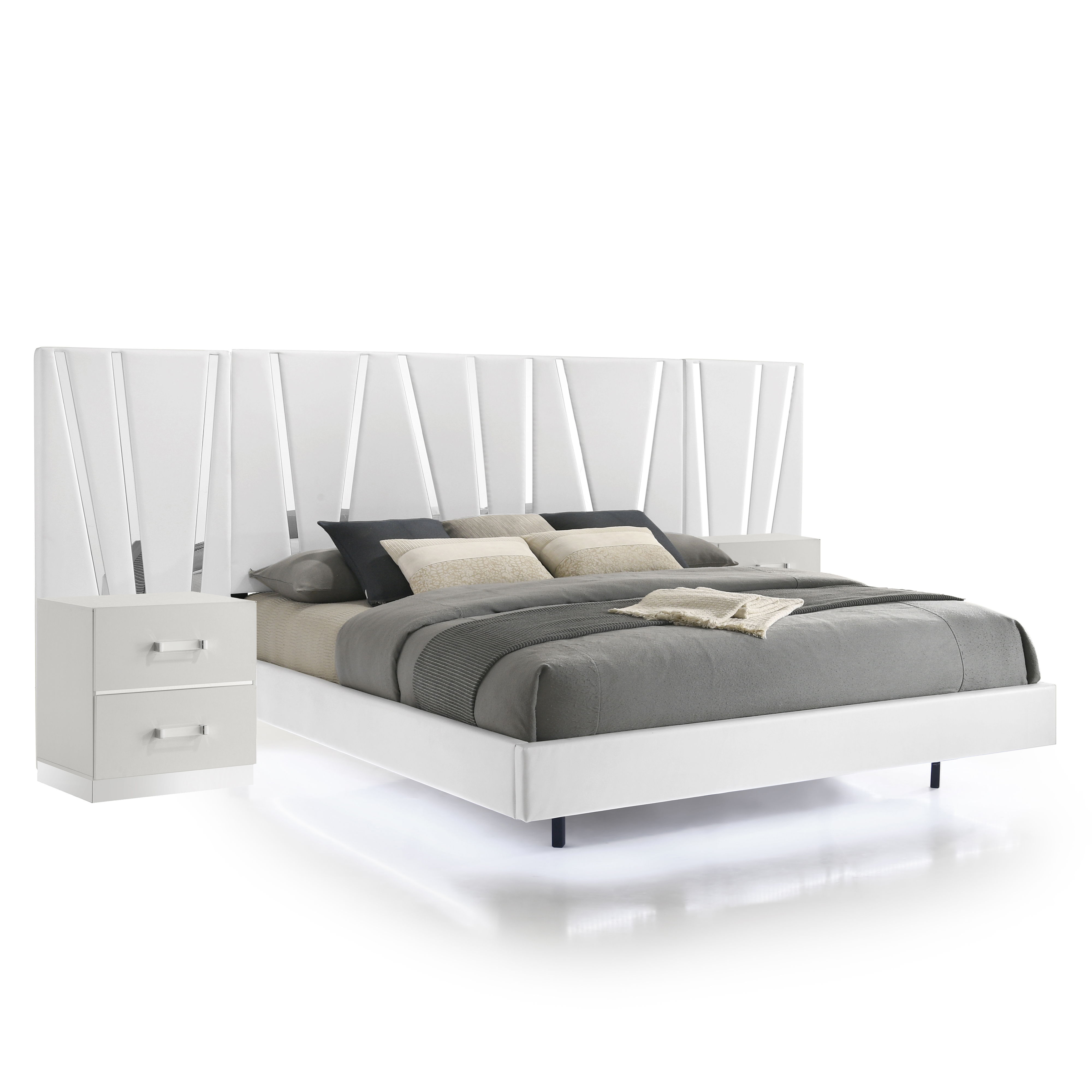 6/0 California King Bed With 2 Nightstands & Panels