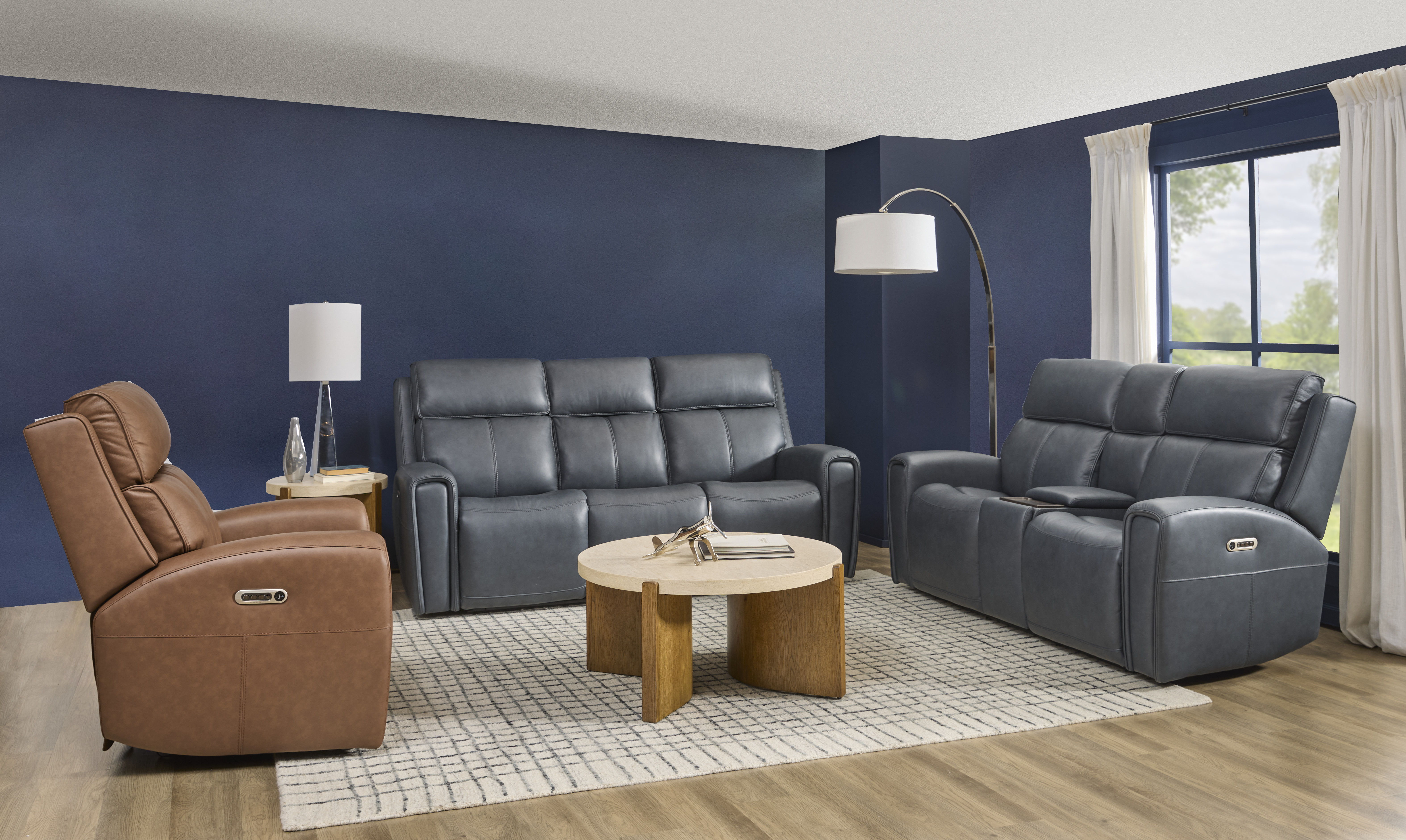Warren - Power Reclining Sofa With Console, Power Headrest & Lumbar - Black, black