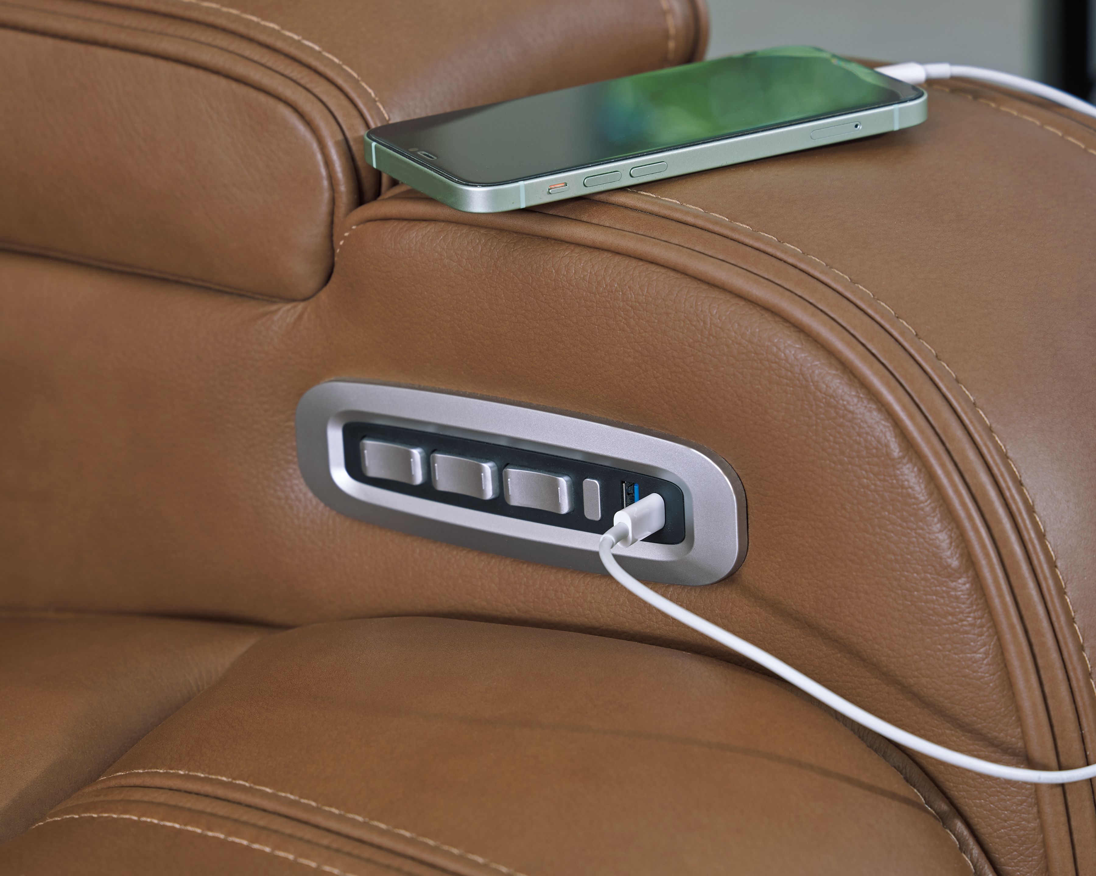 Ashley Furniture Knightington - Power Reclining Loveseat With Audio Console - Caramel - Image 12