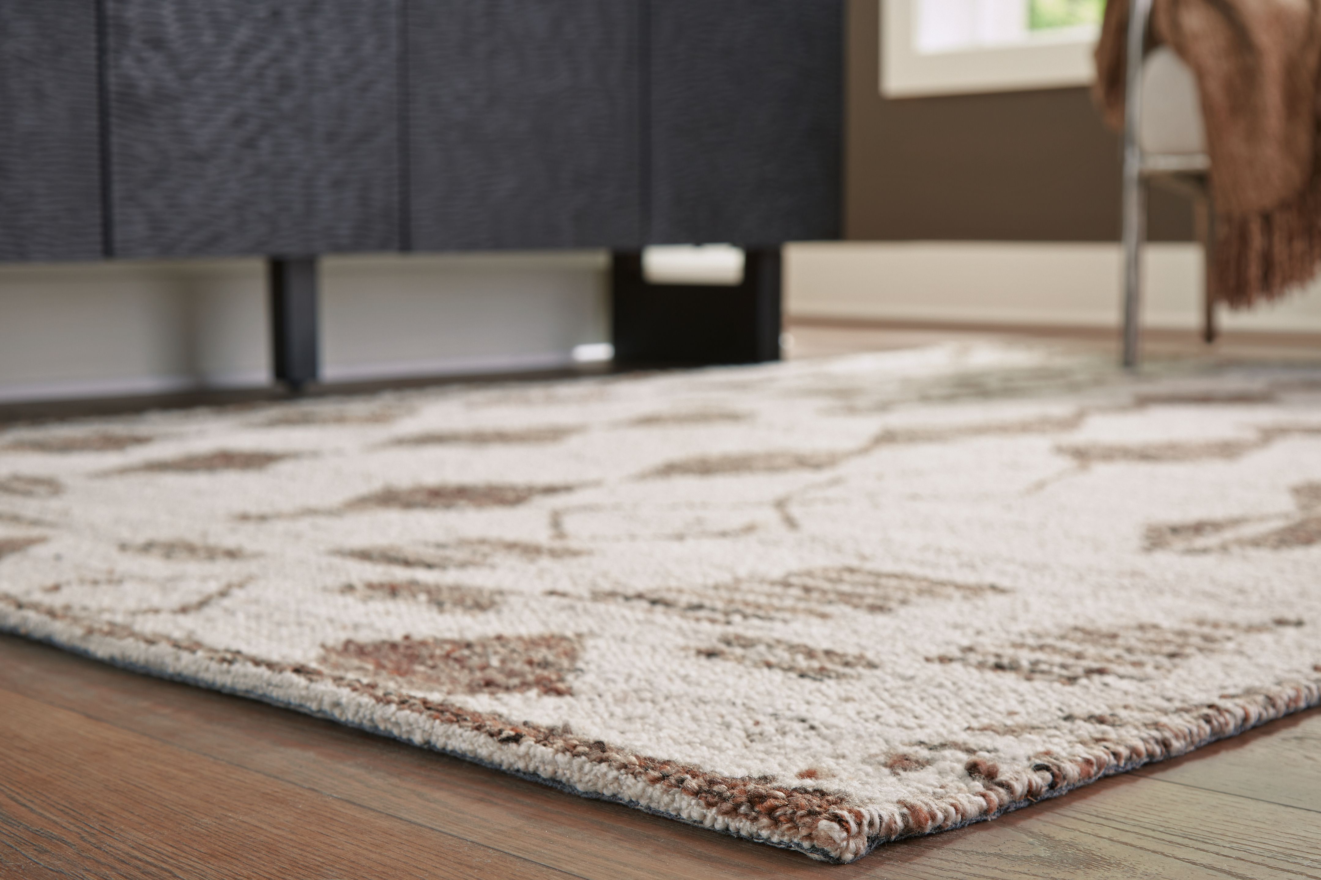 Brettler - 10' x 14' Rug - Beige / Brown