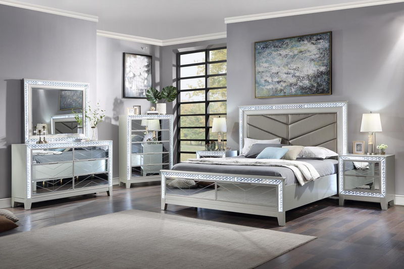 B030 - 3 Piece Bedroom Set (Queen Bed Frame, Dresser, Mirror) - Pearl Silver