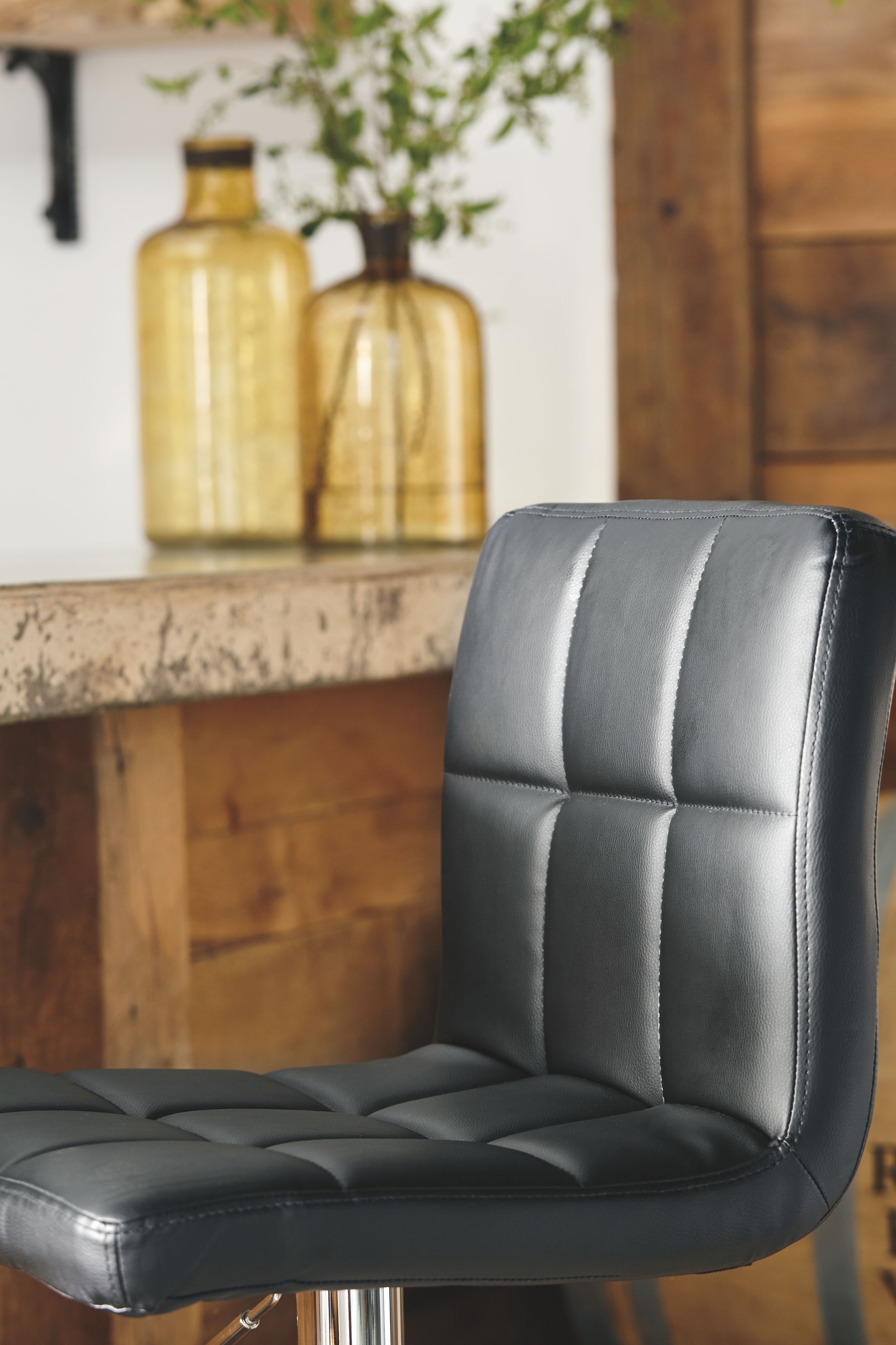 Bellatier - Tall UPH Swivel Barstool(Set of 2) - Black / Chrome Finish