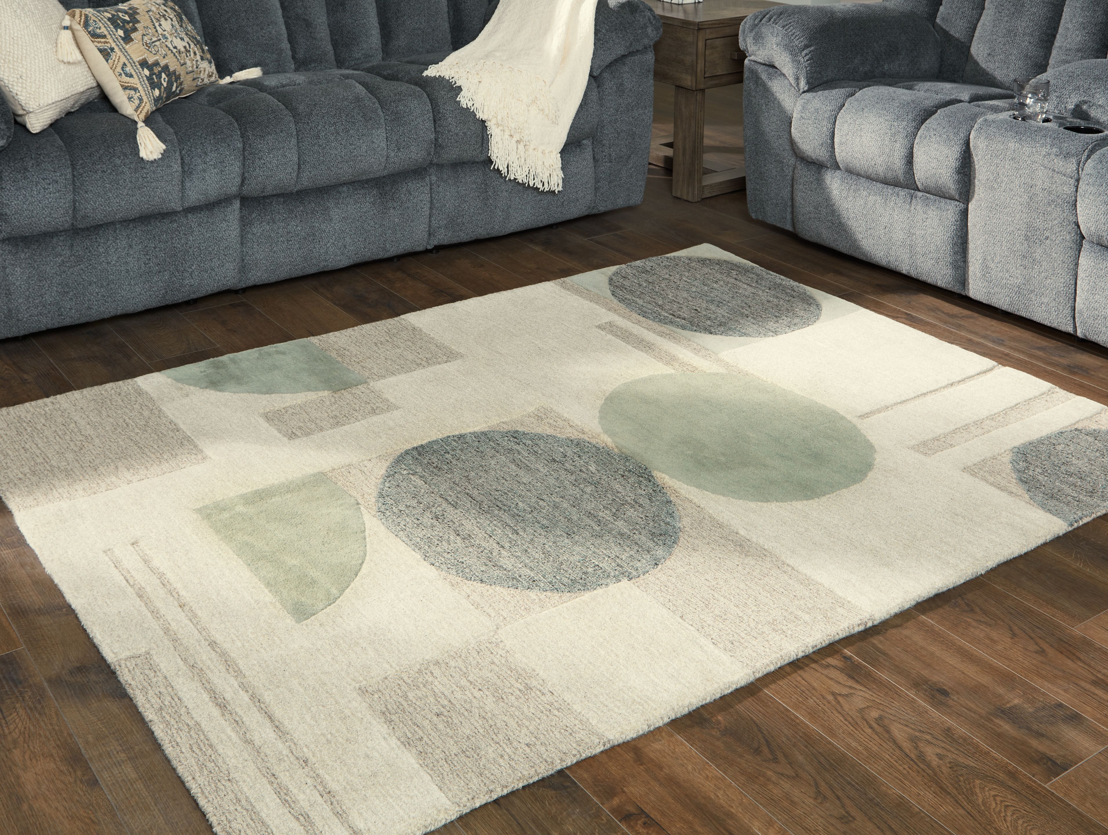 Dallane - 5' x 7' Rug - Linen / Blue / Green