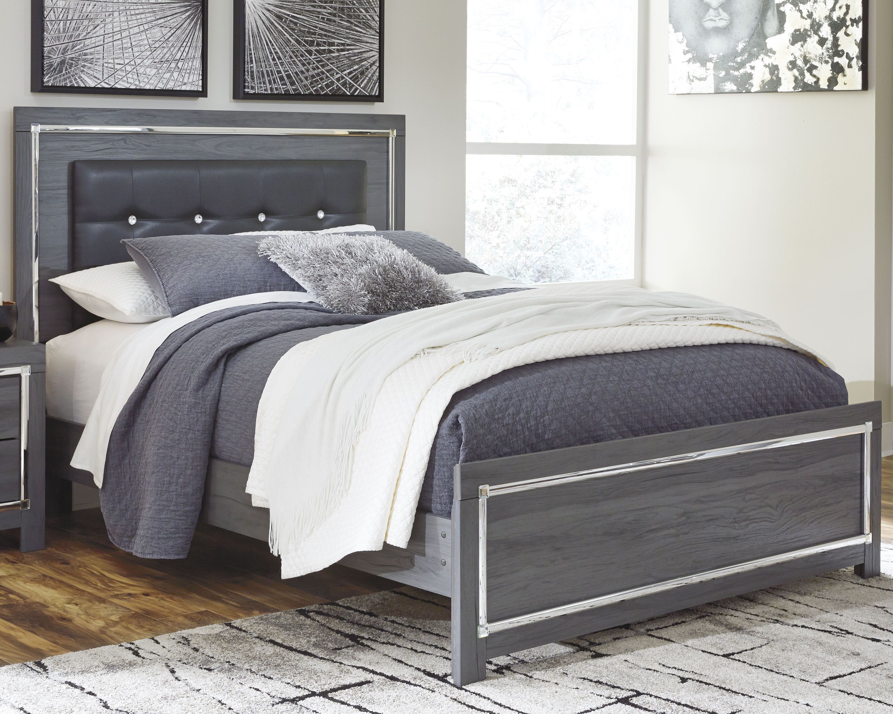 Ashley Furniture Lodanna - 6 Pc. - Dresser, Mirror, Chest, Queen Panel Bed - Gray - Image 6