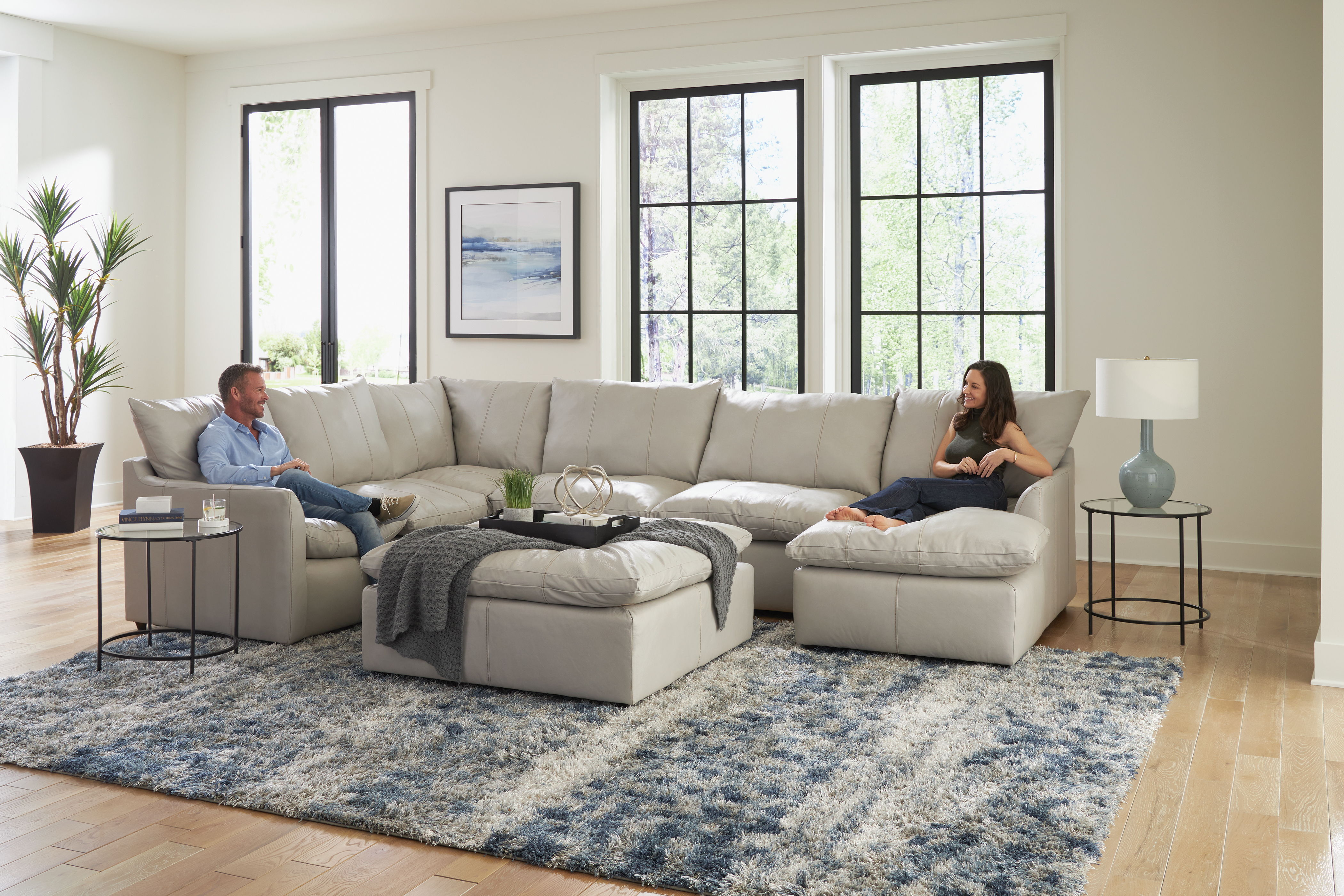 Ciampino 3PC Sectional with Ottoman - Ice Image