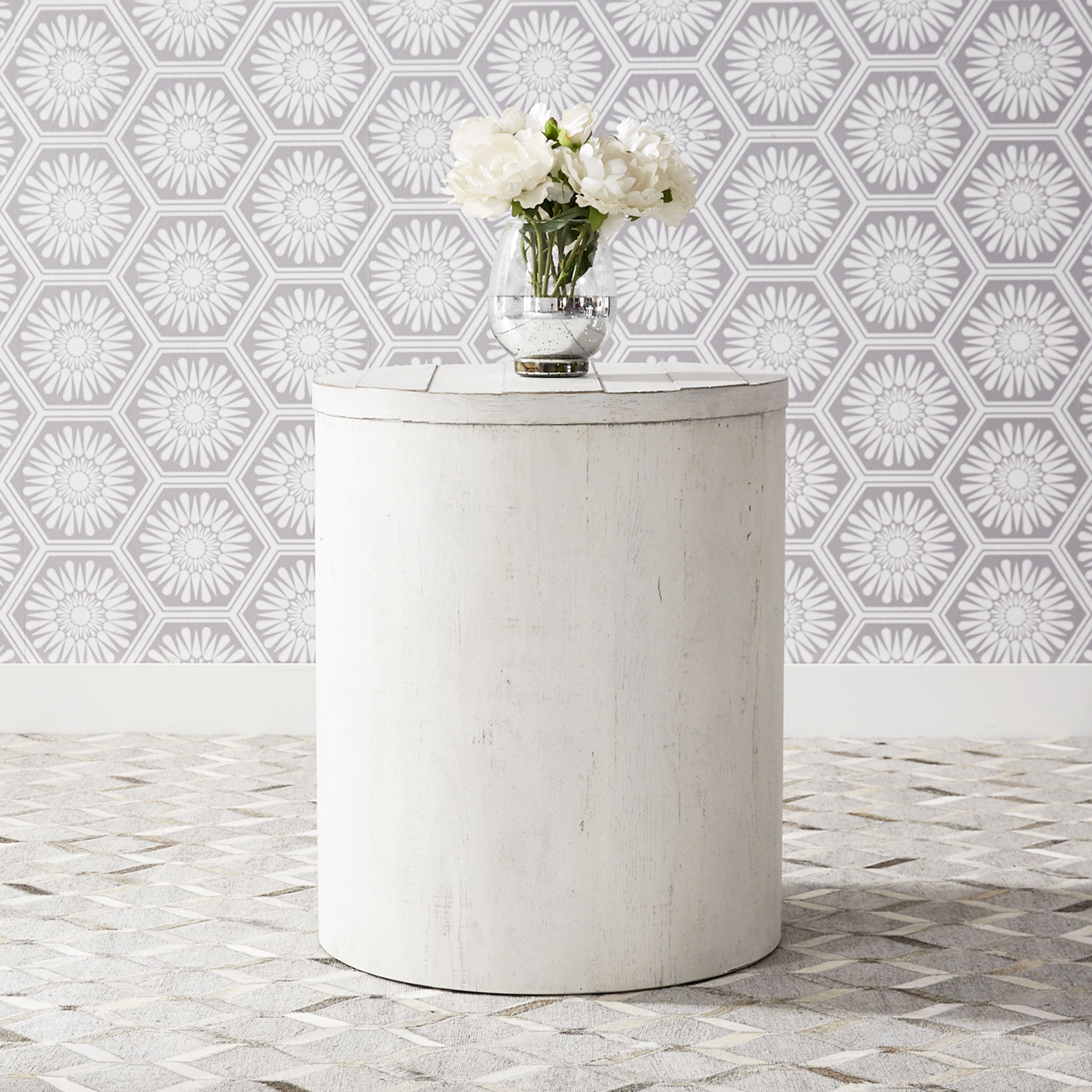 Liberty Furniture Modern Farmhouse - Drum End Table - White