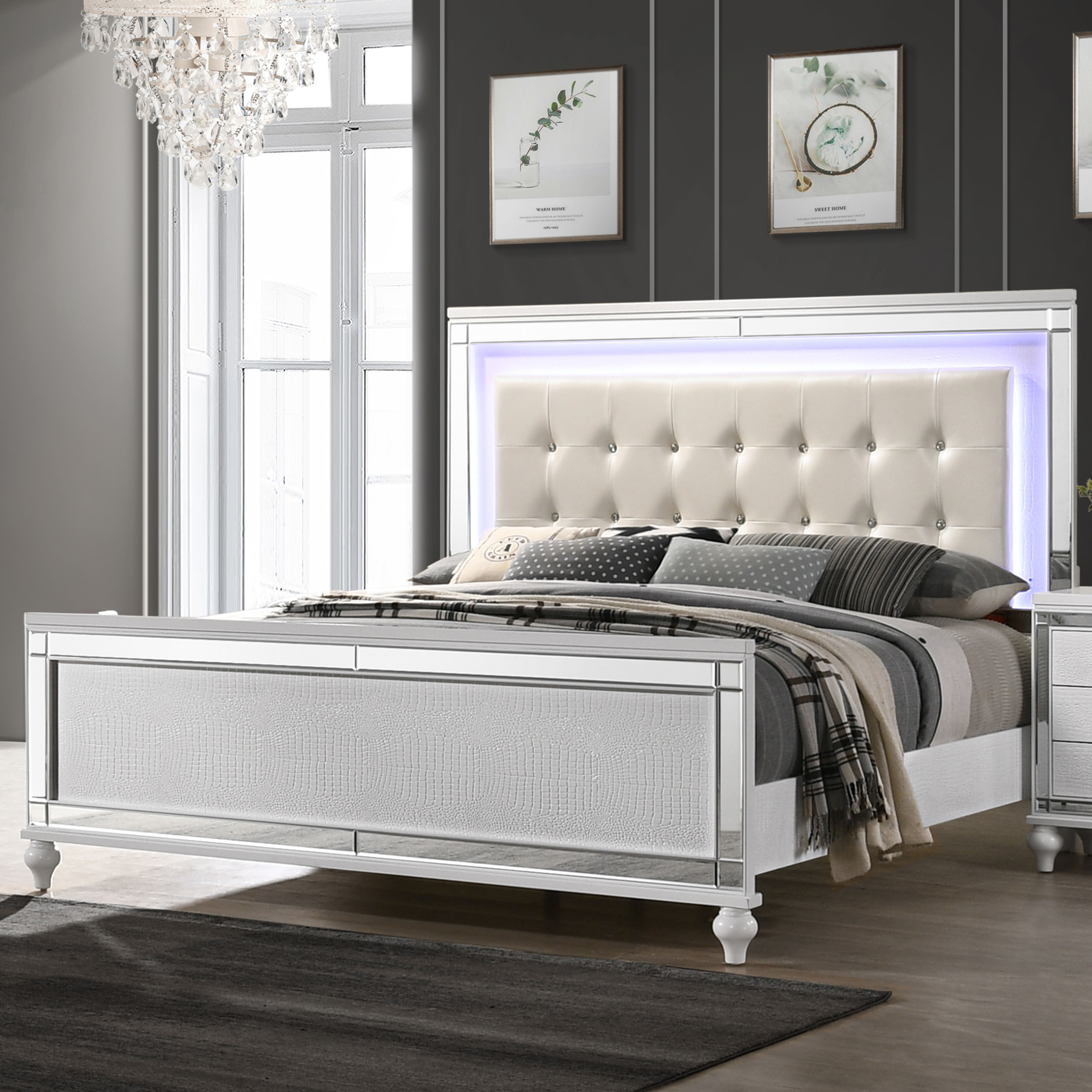 Valentino - 5/0 Queen Bed - White, white