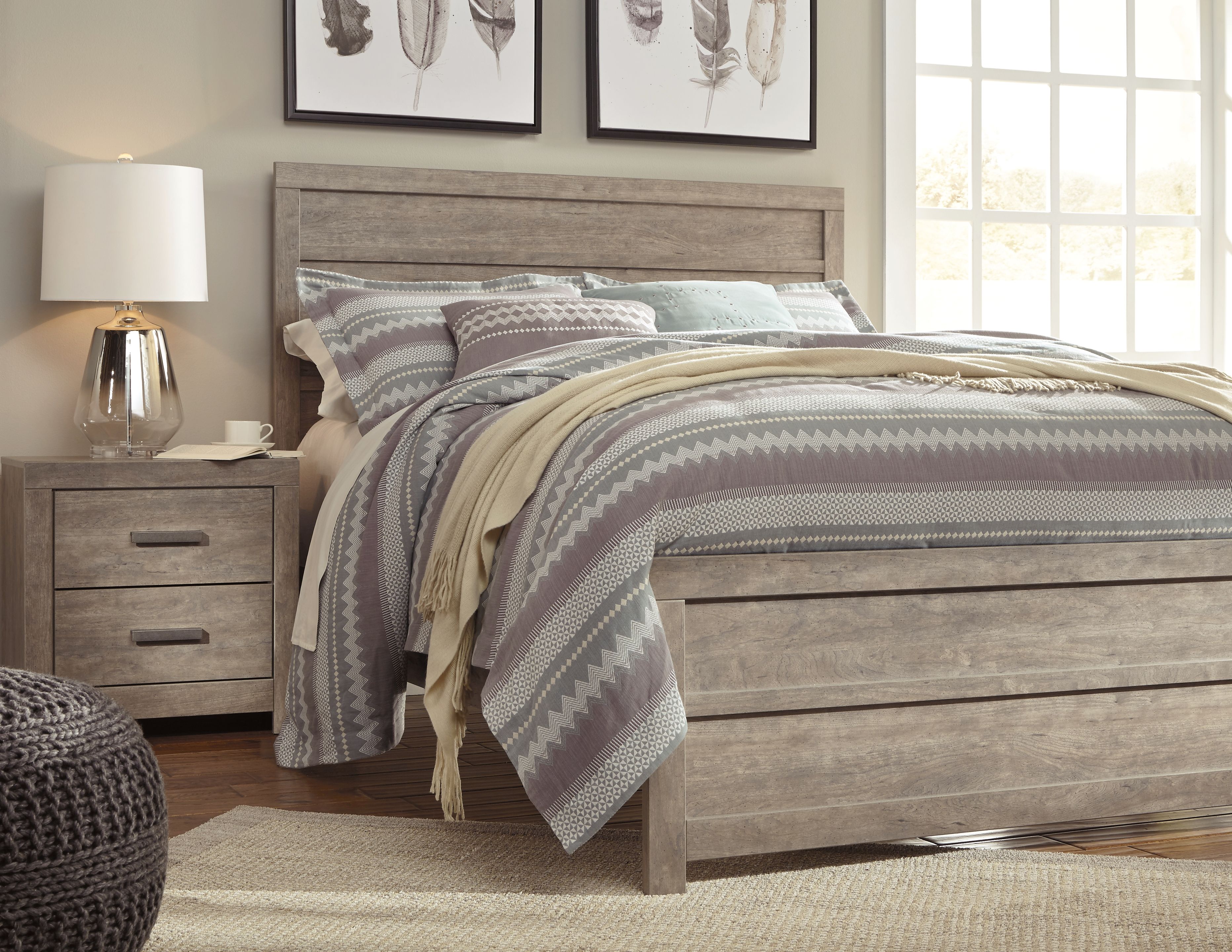 Culverbach - King Panel Bed - Gray