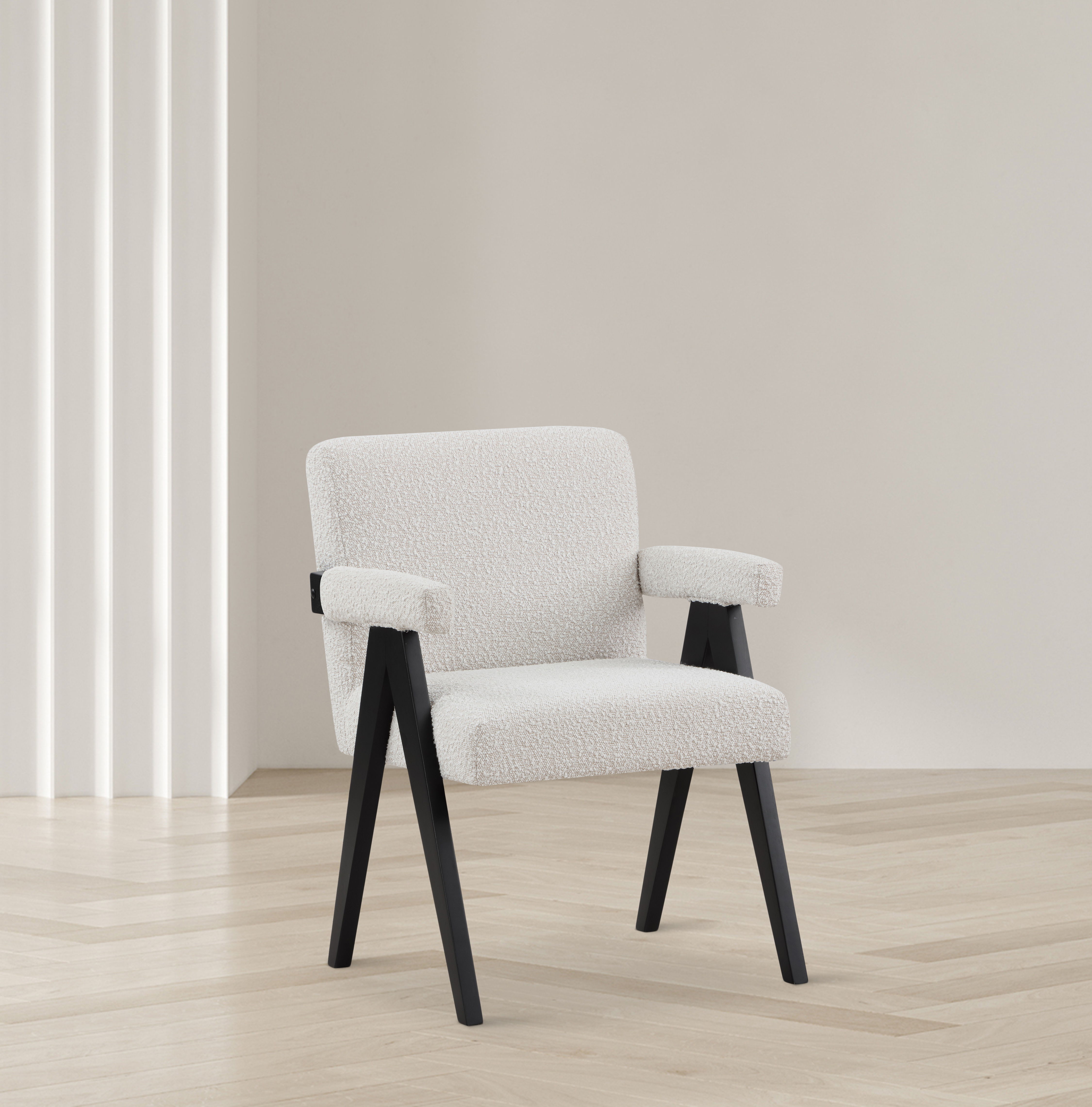 Woodloch - Accent Chair - Cream