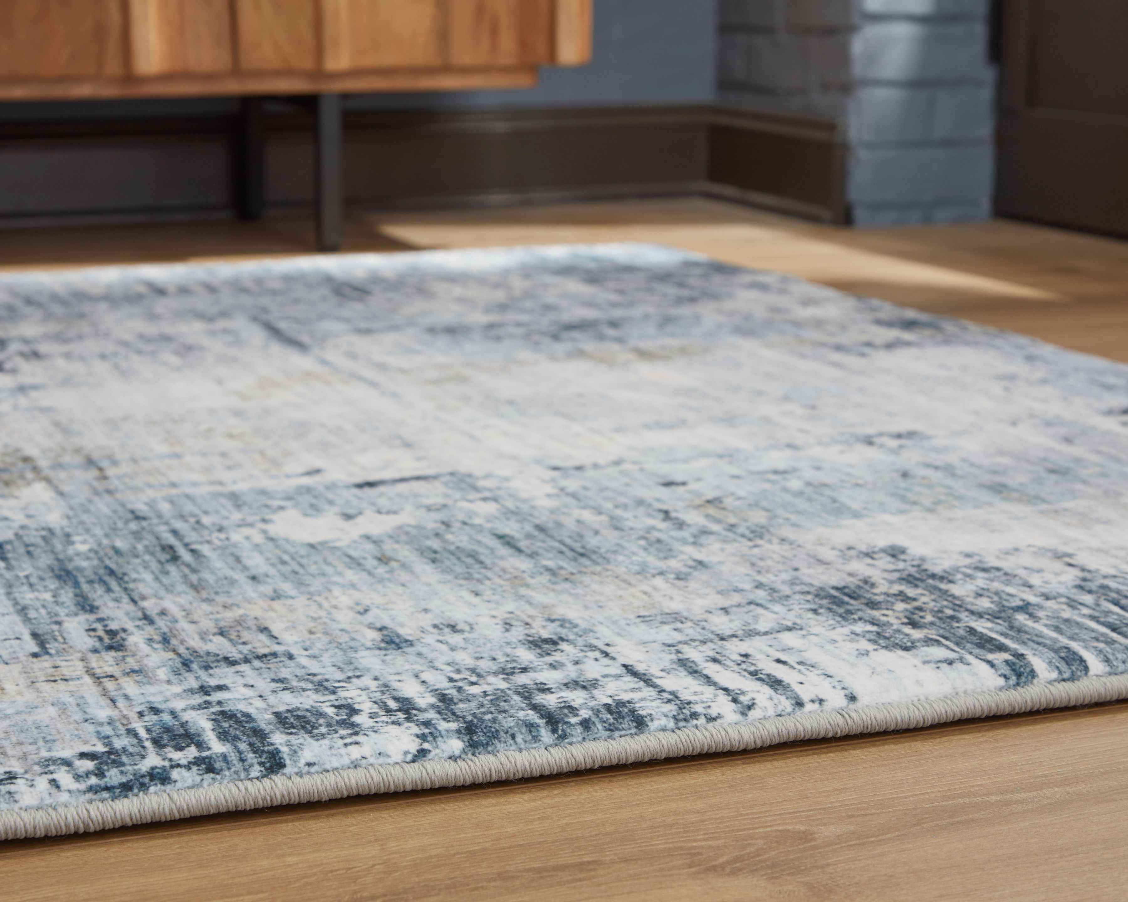 Arlenmont - 8' x 10' Rug - Blue / White / Brown