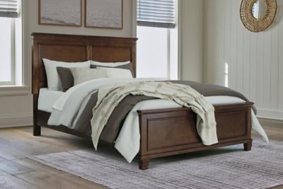 Ashley Furniture Danabrin - 6 Pc. - Dresser, Mirror, Chest, Queen Panel Bed - Brown - Image 8