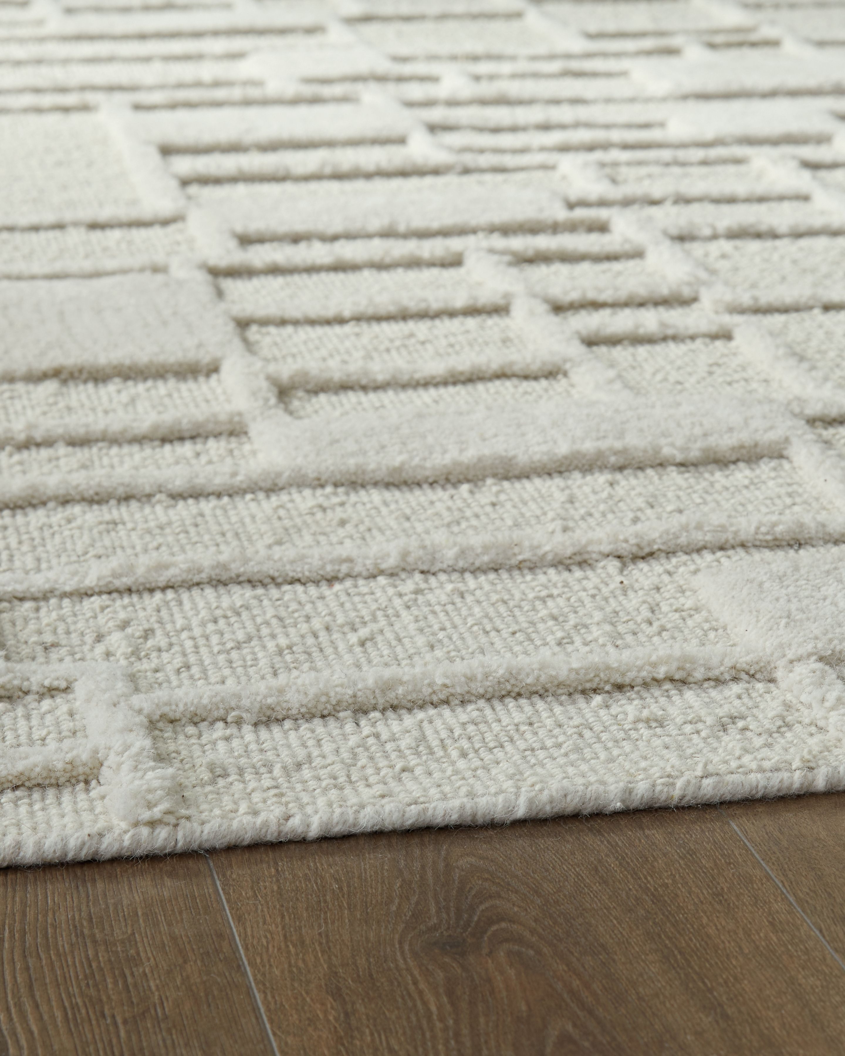 Empriss - 8' x 10' Rug - Ivory