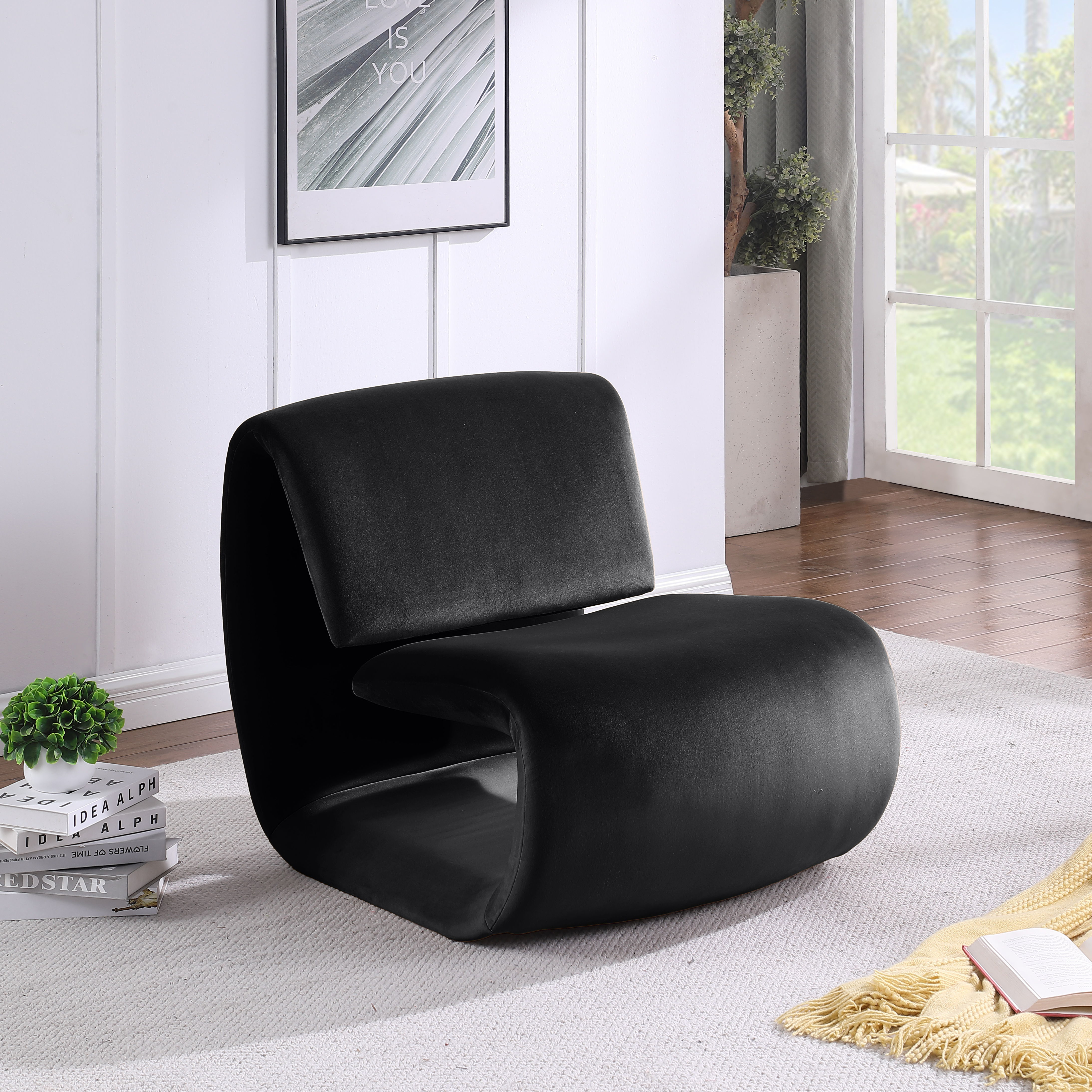 Nouveau - Accent Chair - Black