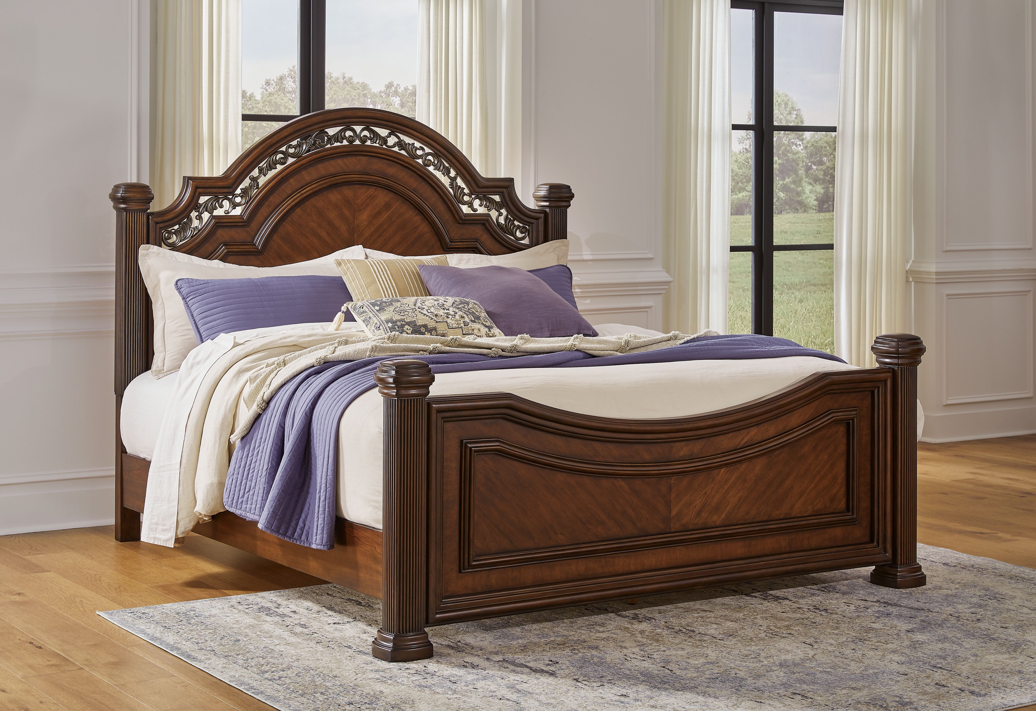 Lavinton - King Poster Bed - Brown