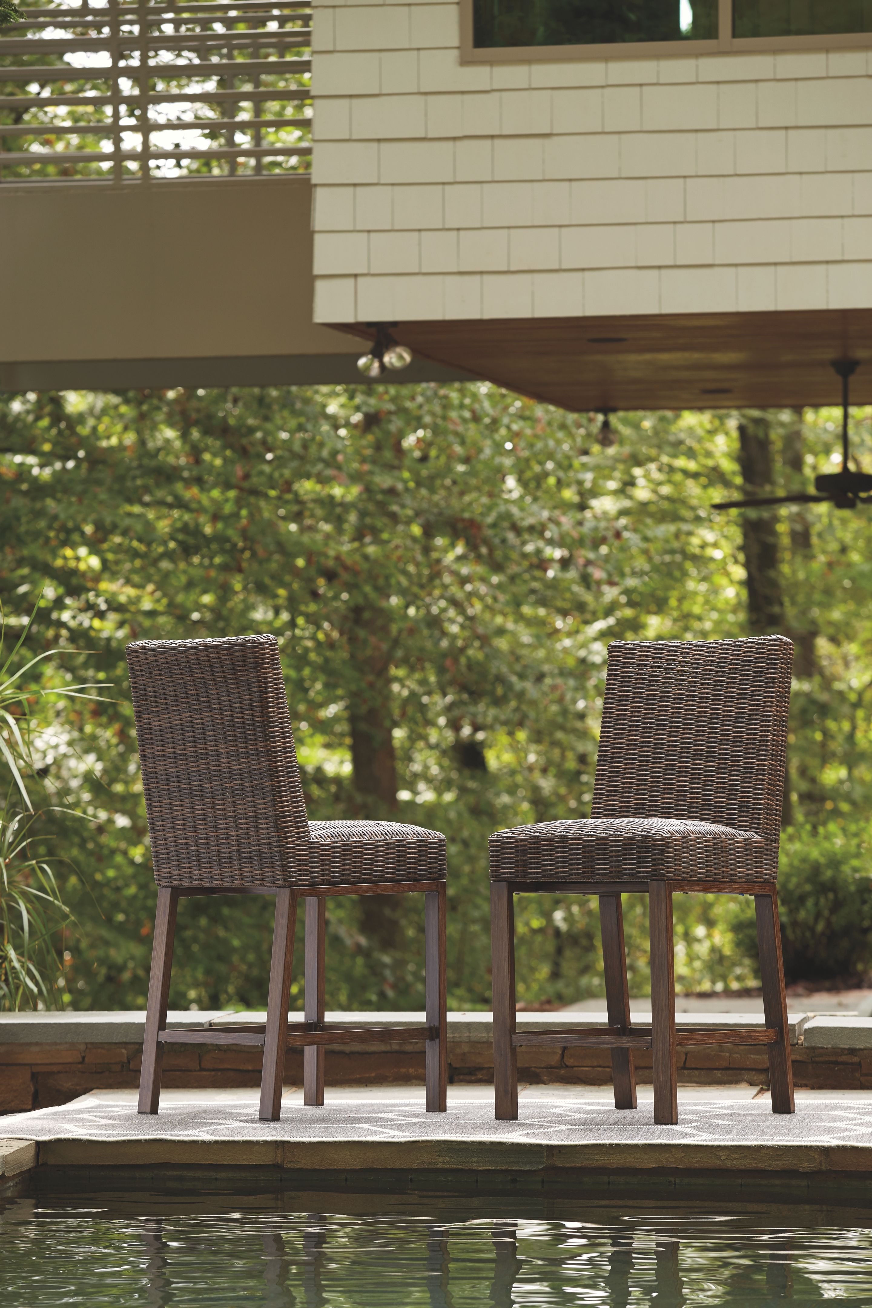 Paradise Trail - 7 Pc. - Fire Pit Table, 6 Barstools - Medium Brown
