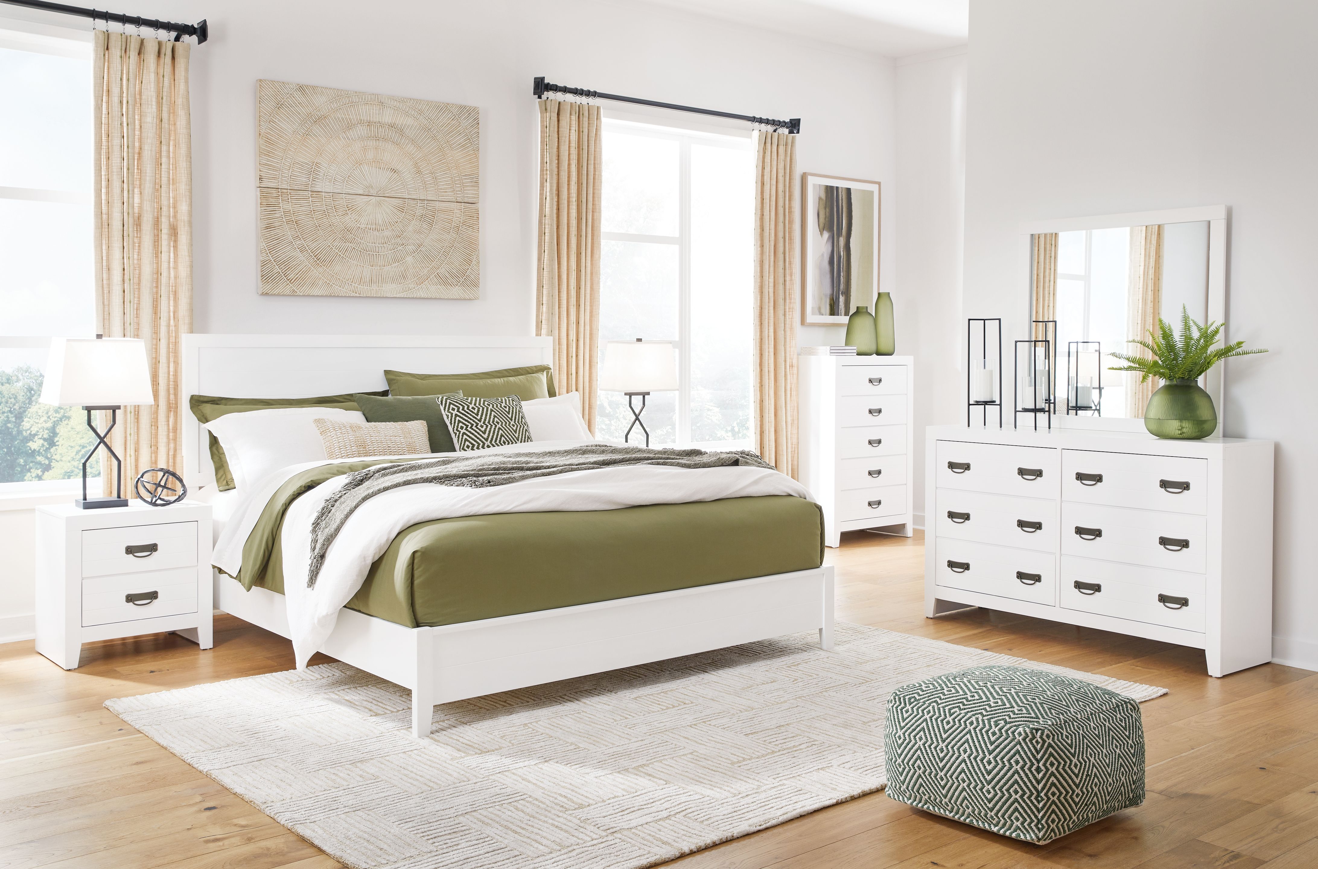 Binterglen - 5 Pc. - Dresser, Mirror, Chest, Queen Panel Bed - White