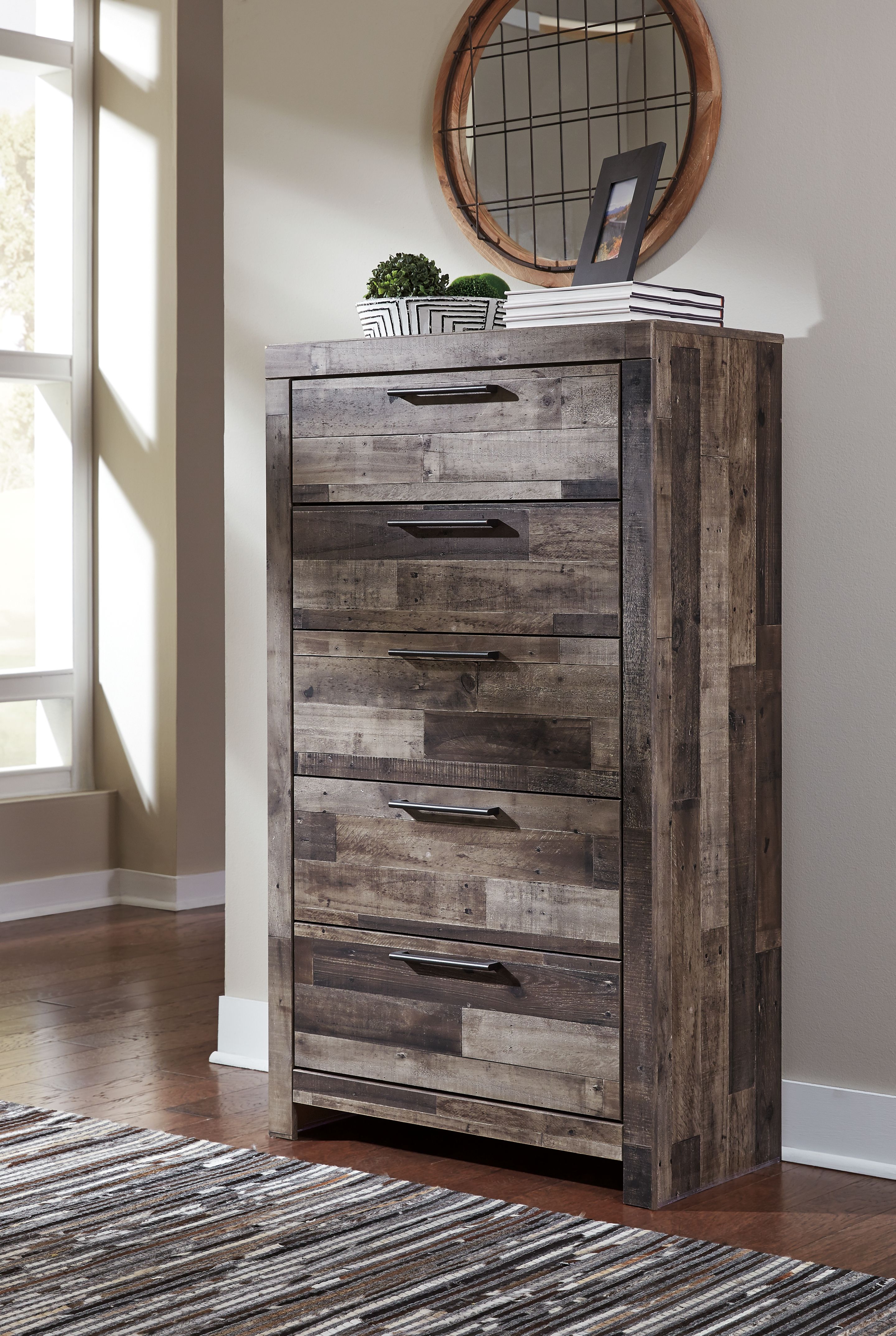 Ashley Furniture Derekson - Queen Panel Bed With 4 Storage Drawers - 8 Pc. - Dresser, Mirror, Chest, Queen Bed - Multi Gray - Image 4