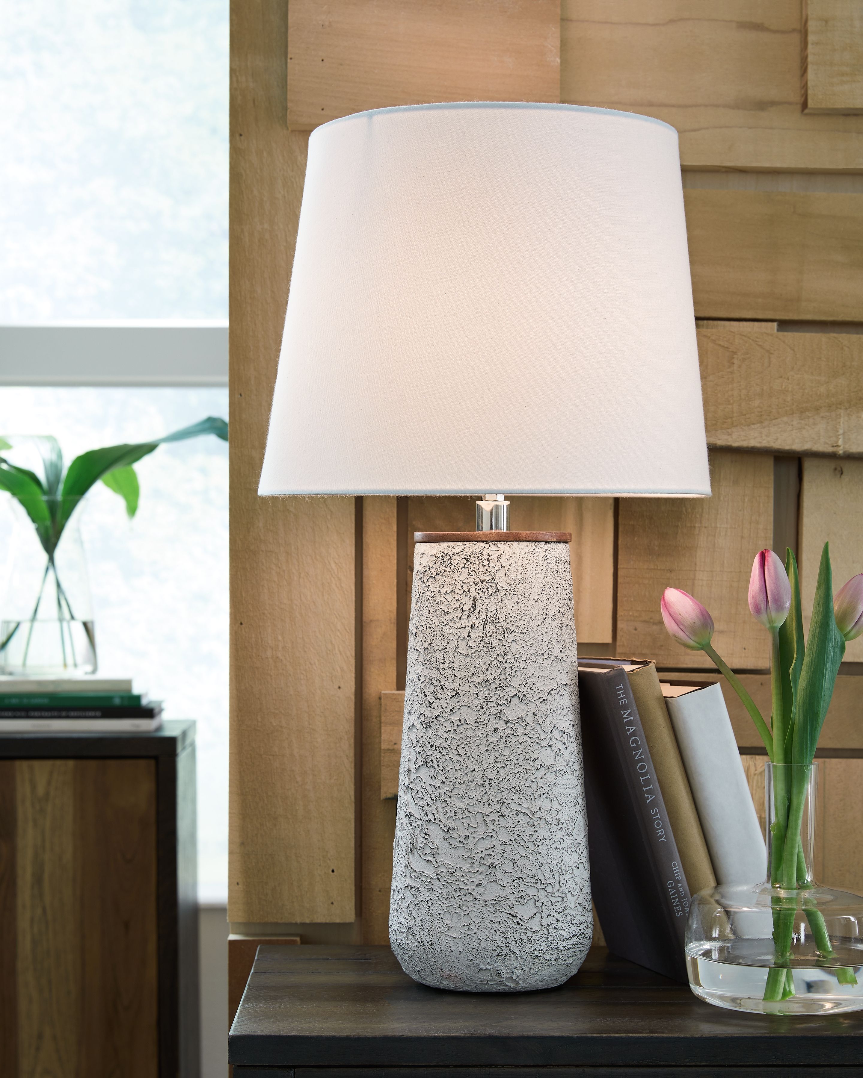 Ashley Furniture Chaston - Metal Table Lamp (Set of 2) - Antique White - Image 2