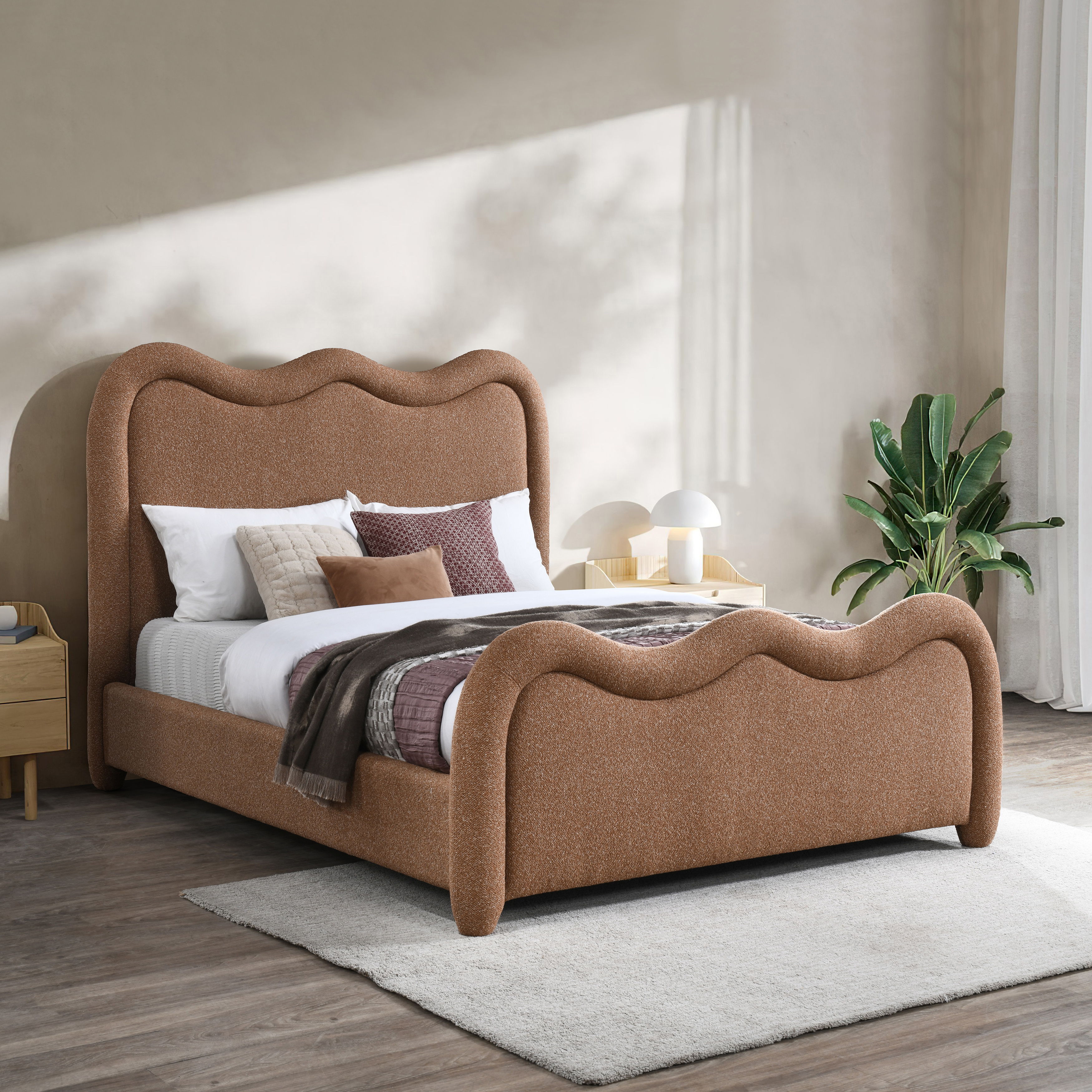 Gavin - Queen Bed - Cognac