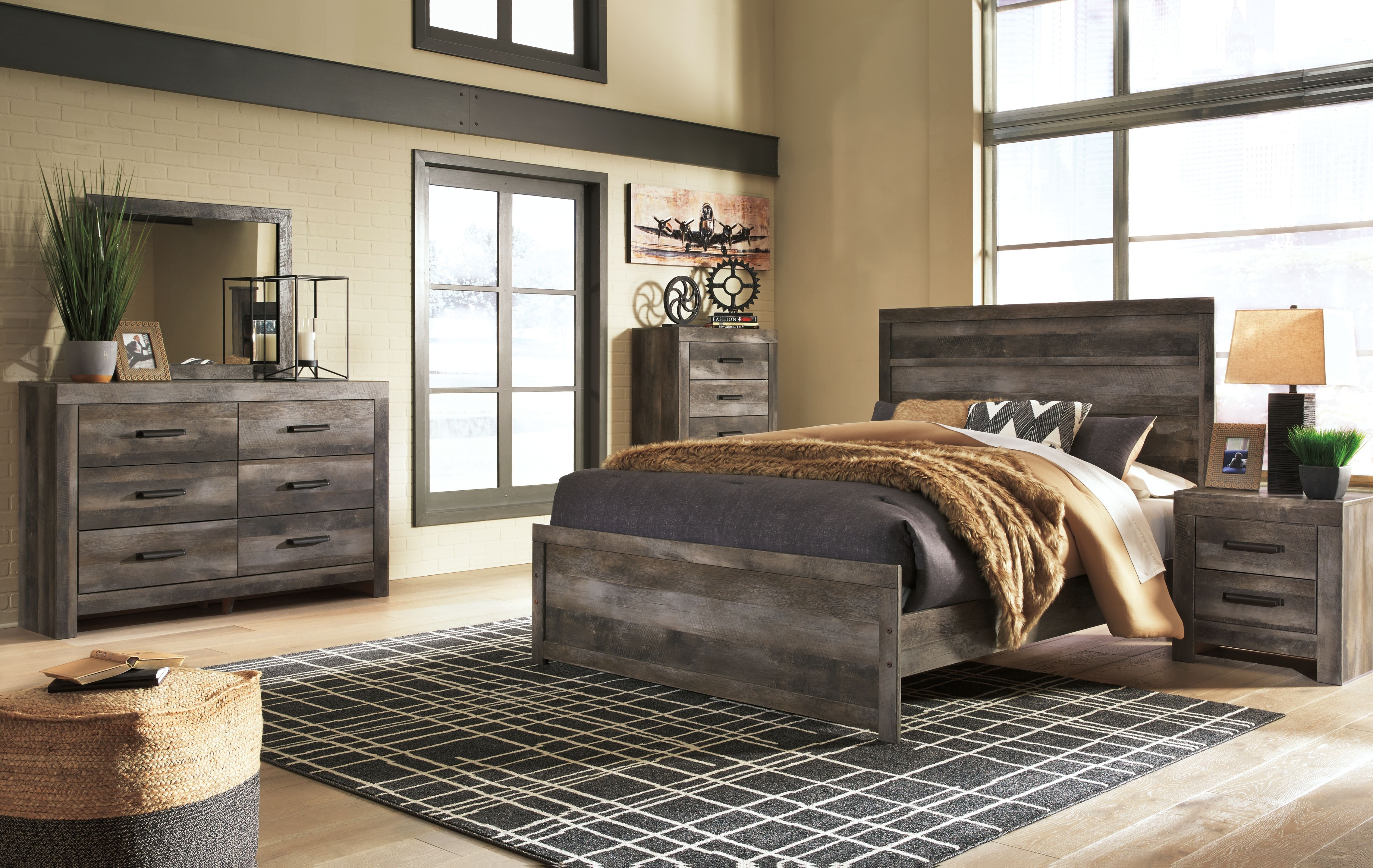 Ashley Furniture Wynnlow - Queen Panel Bed - Gray - Image 4