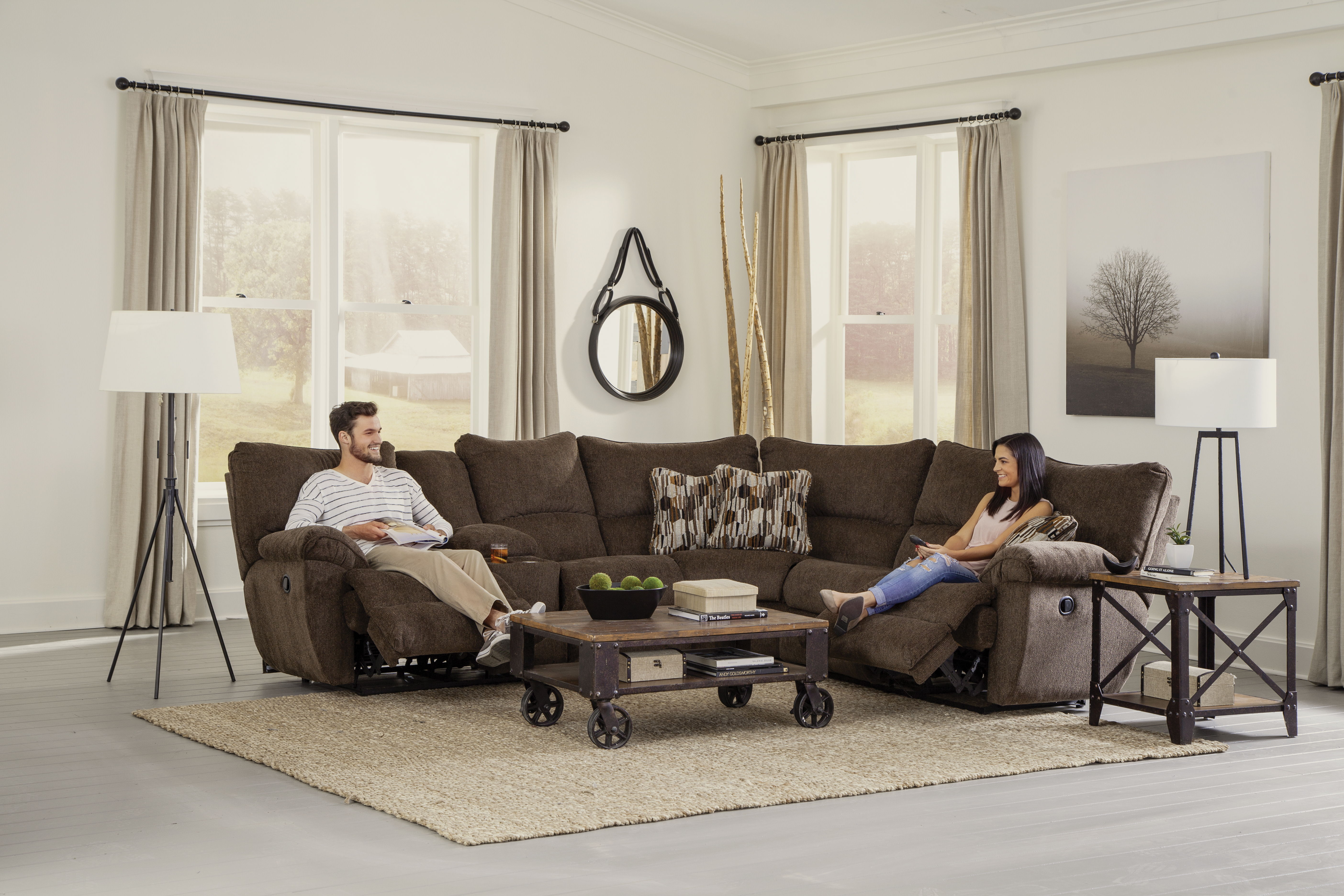Elliott - 2 Piece Reclining Sectional With Console - Chocolate