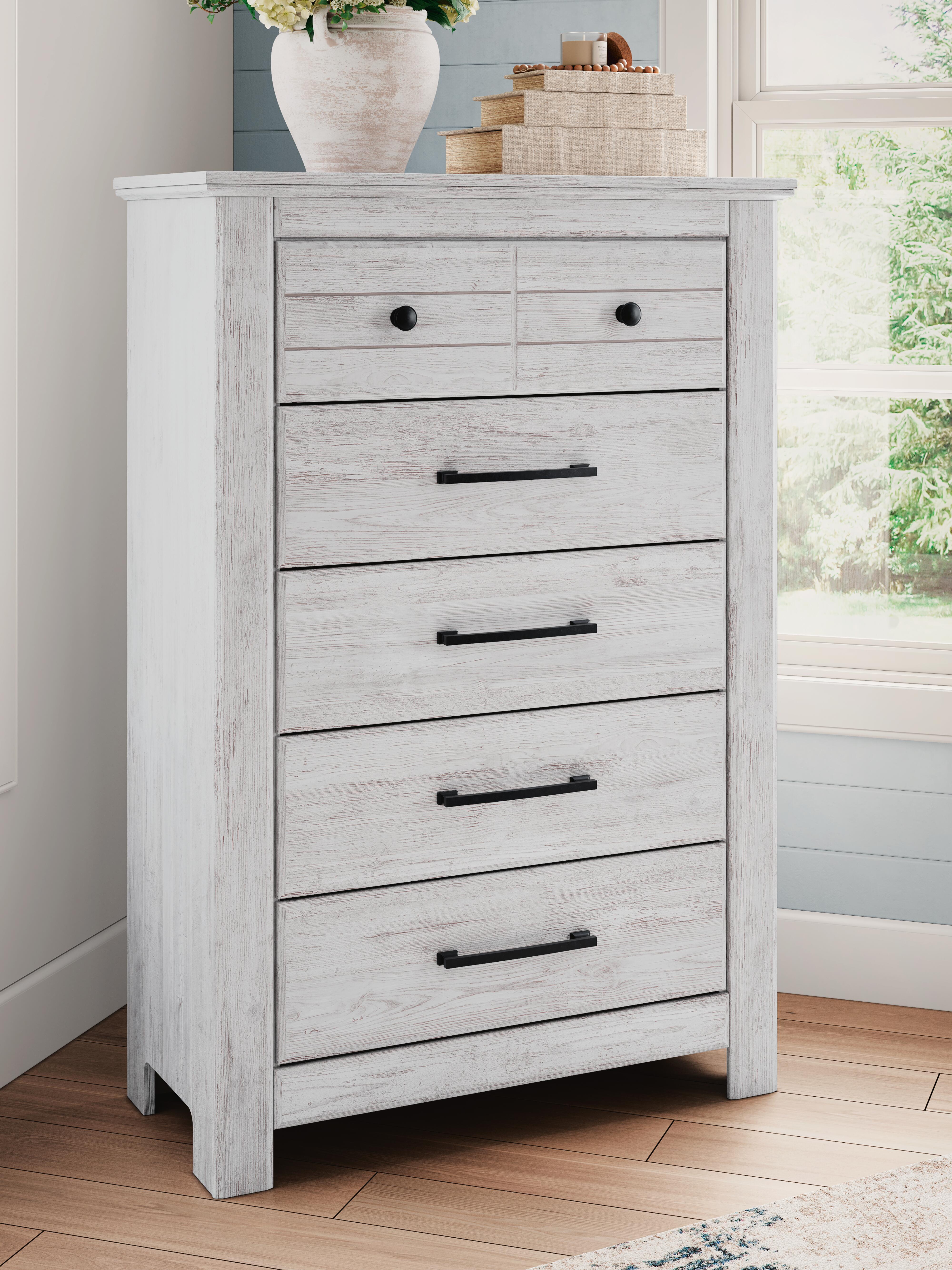 Makidern - Five Drawer Chest - Whitewash