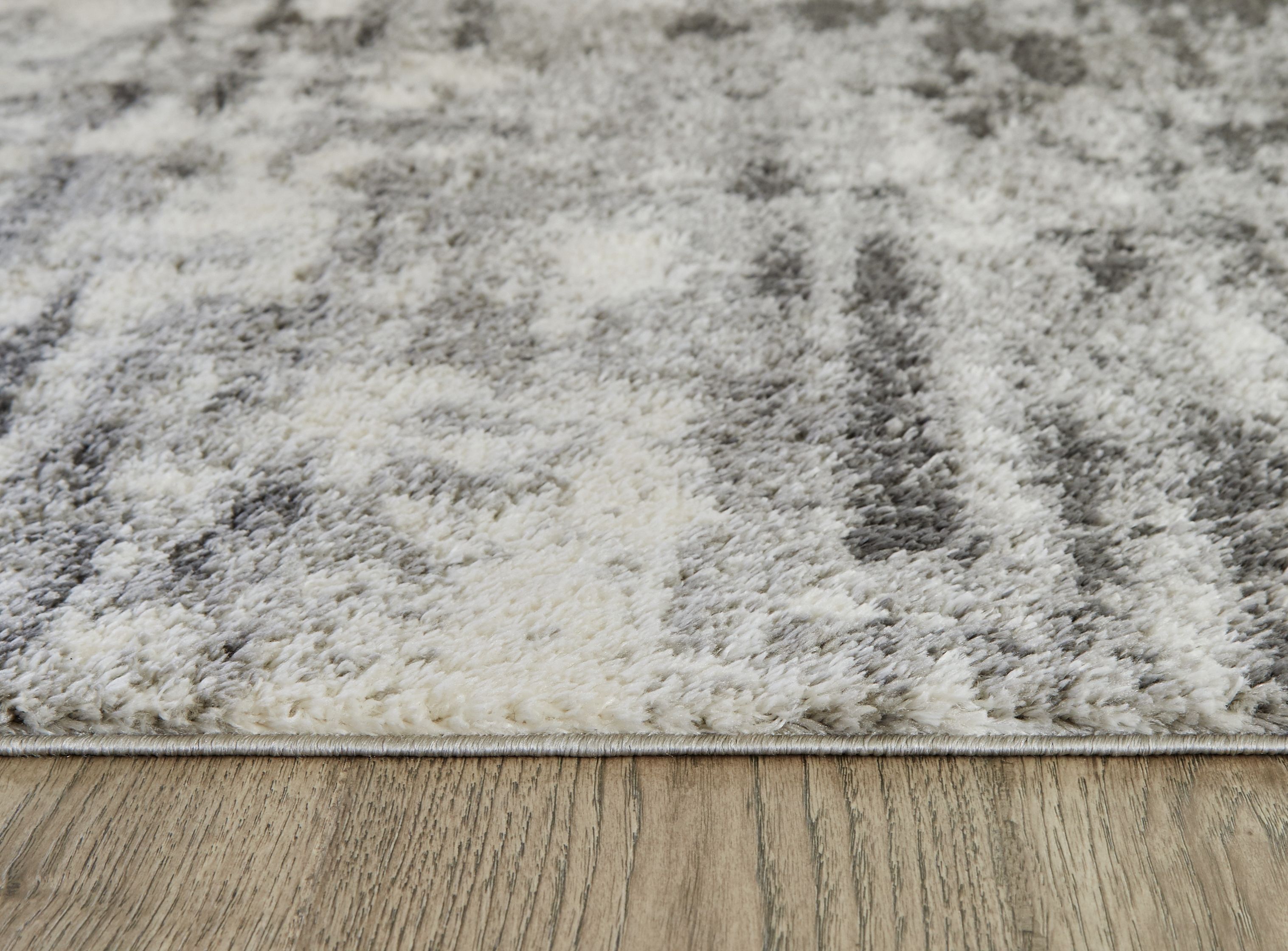 Gerdie - 8' x 10' Rug - Cream / Gray