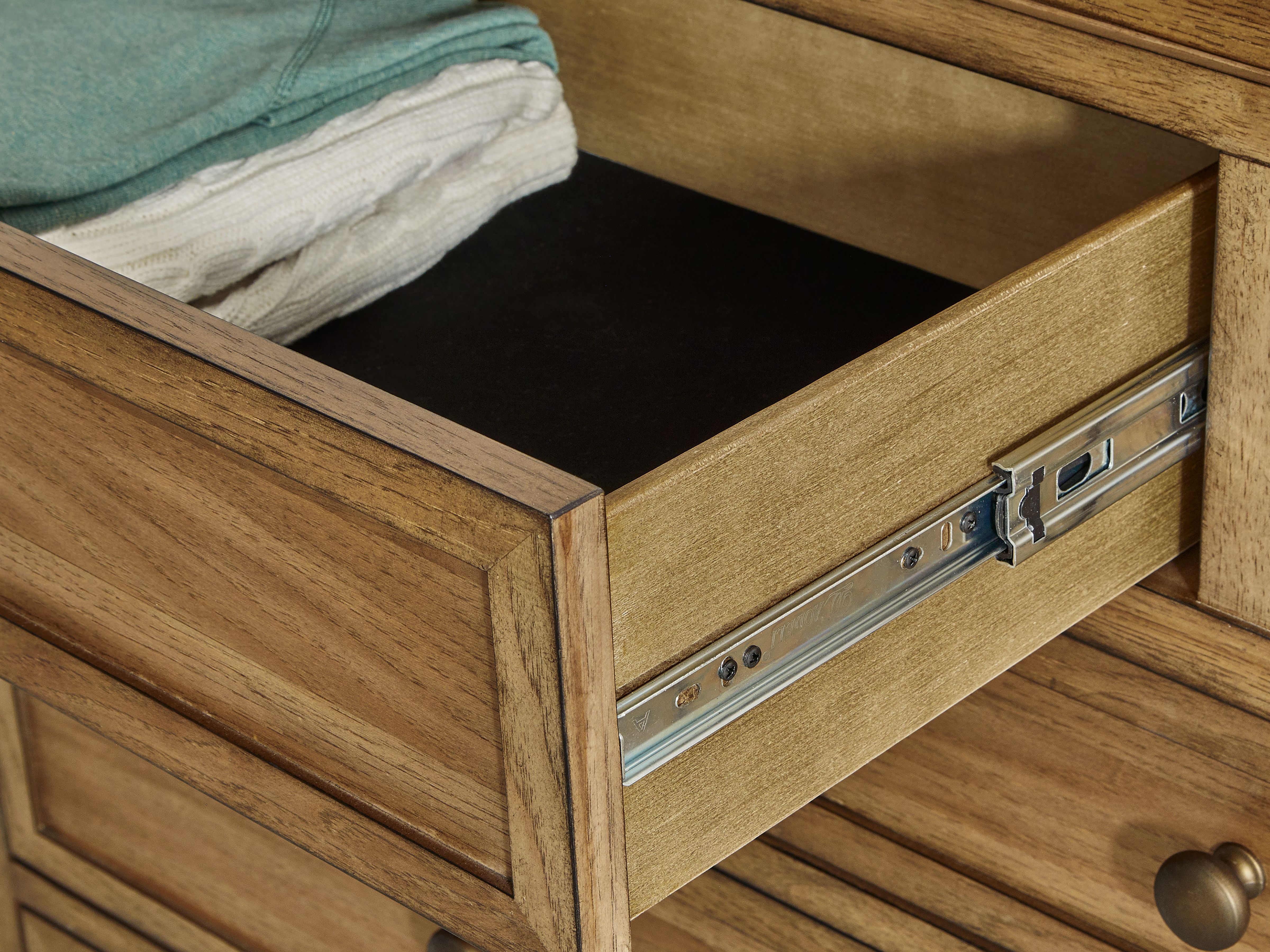 Sharlance - Dresser and Mirror - Brown