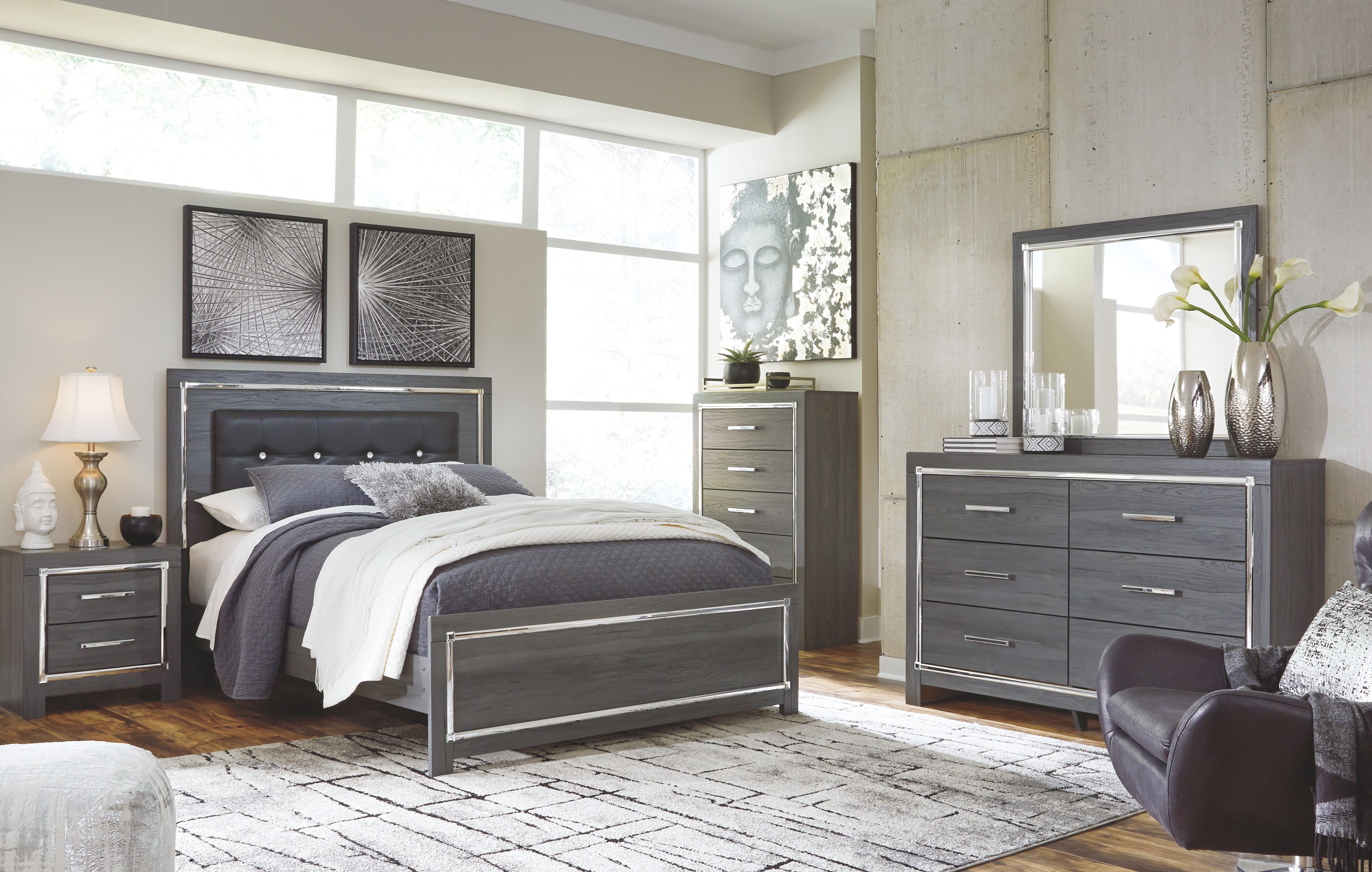 Ashley Furniture Lodanna - Six Drawer Dresser - Gray - Image 5