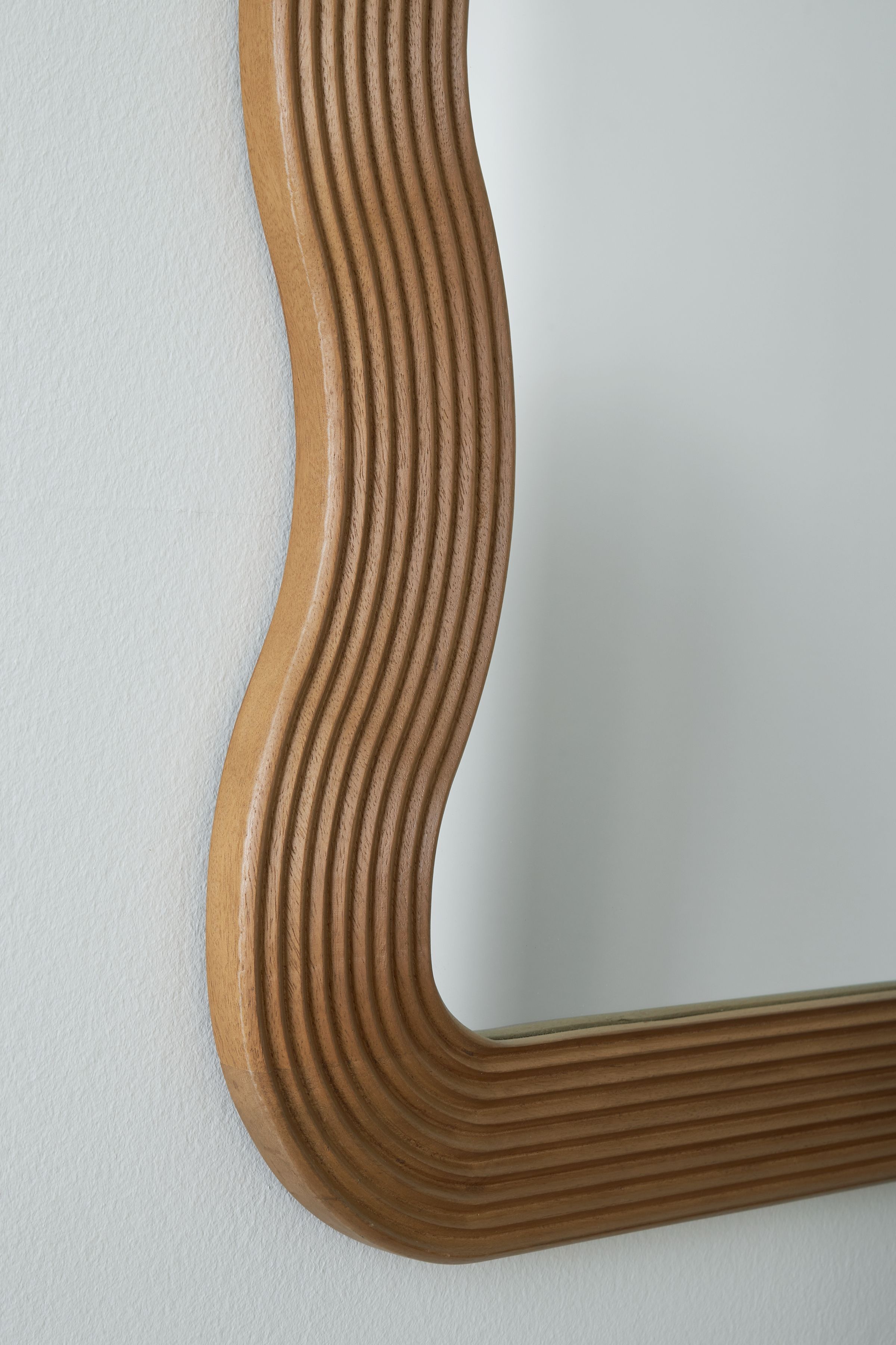 Ellisonville - Floor Mirror - Brown, light brown, view 6