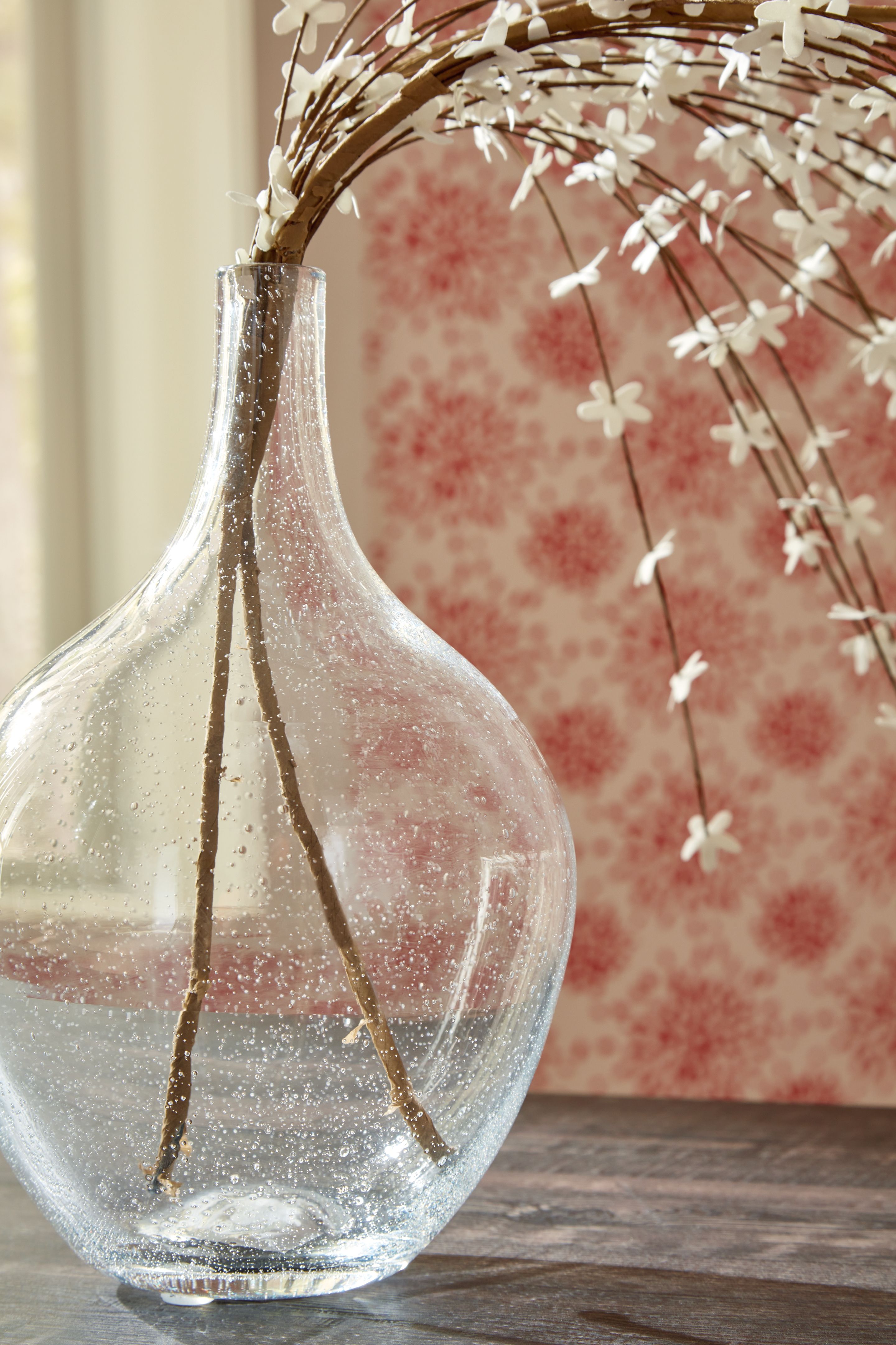 Kurthorne - Vase - 10" - Clear