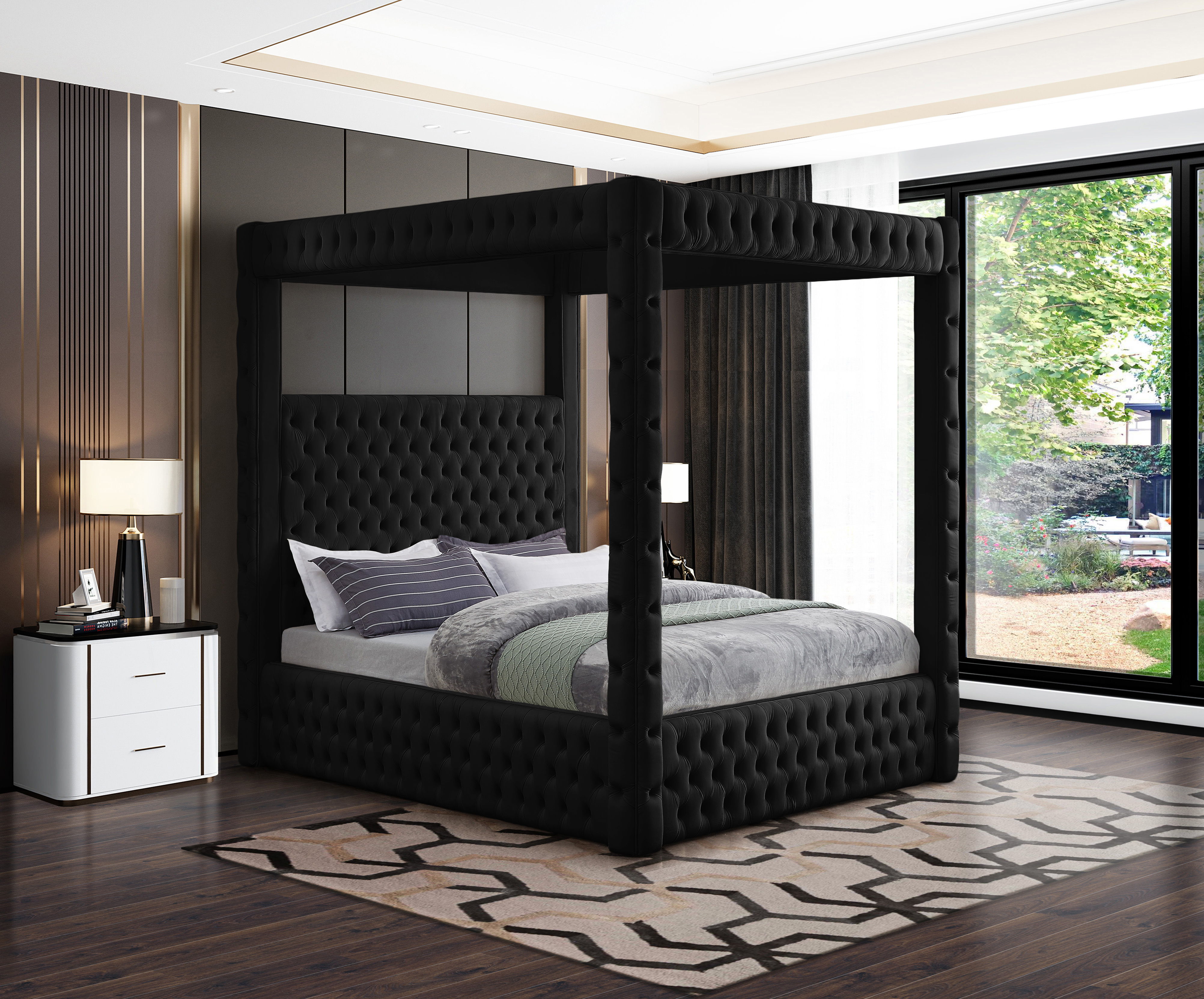 Royal - King Bed - Black