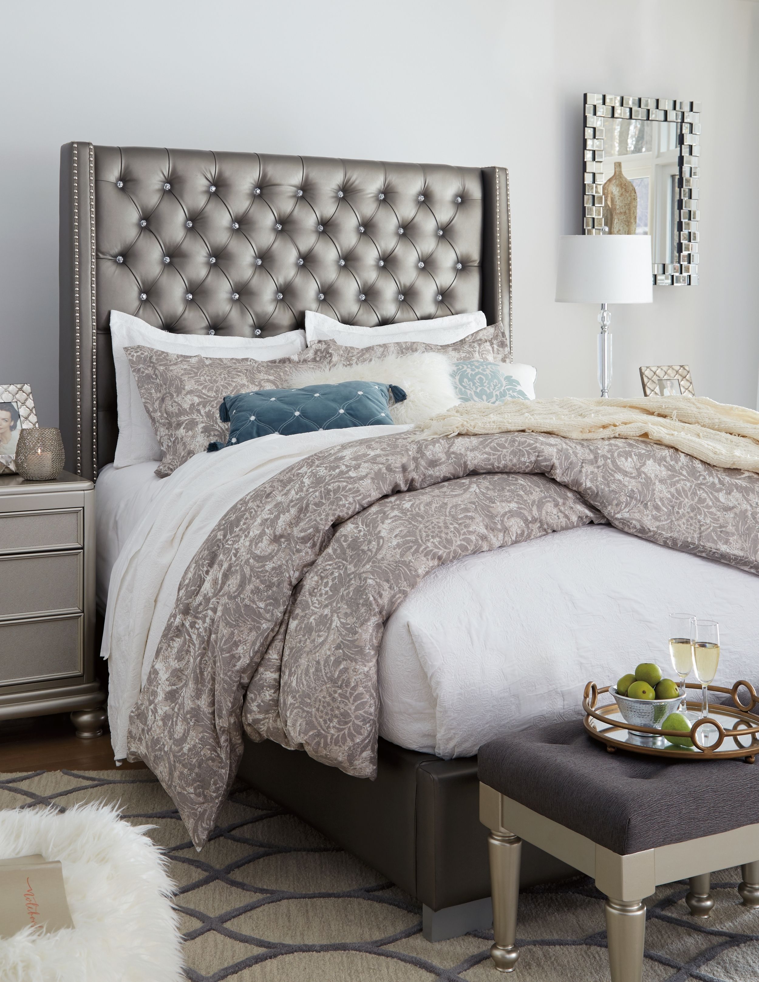 Coralayne Gray Queen Upholstered Bed New Lots Furniture Online Store