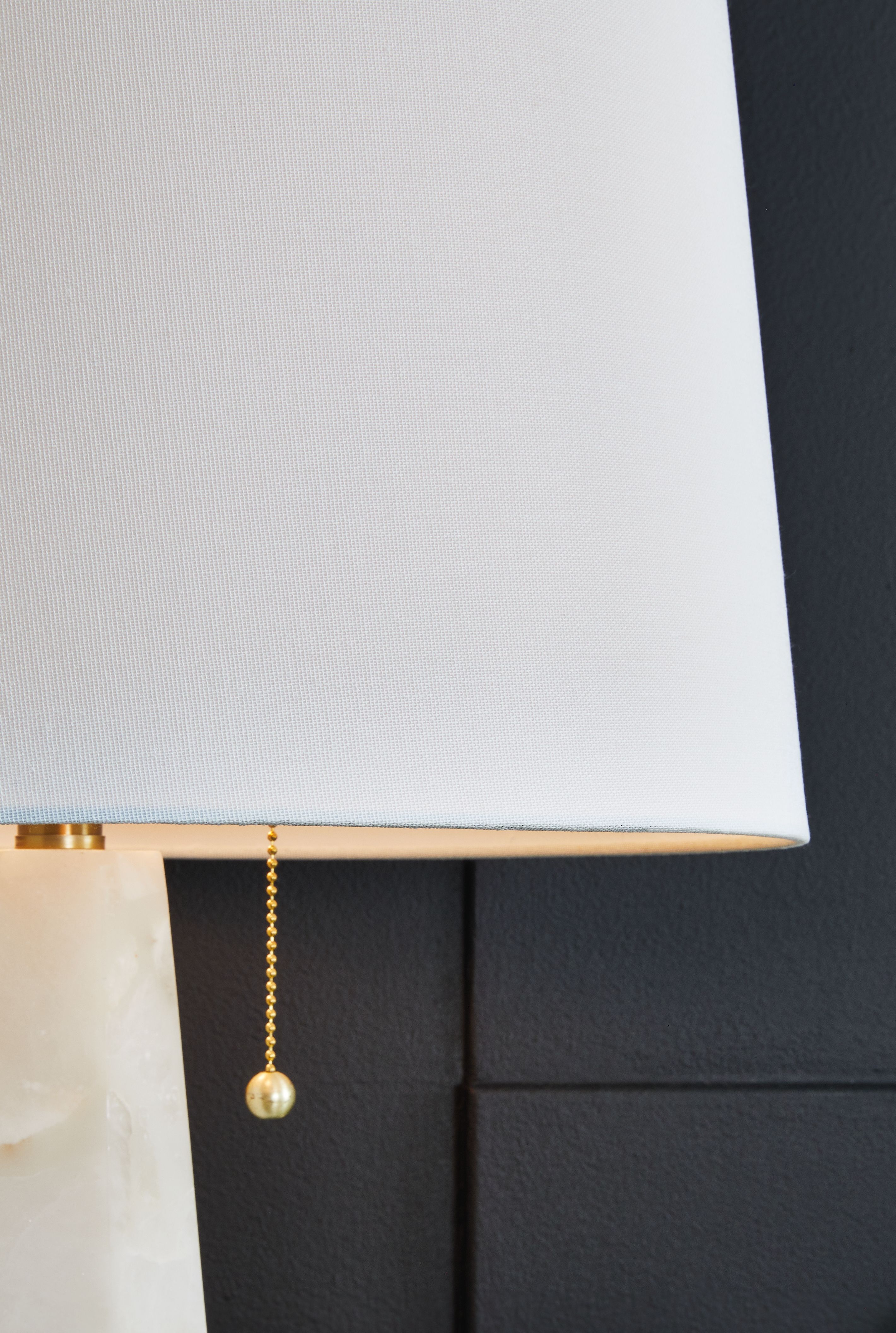 Ashley Furniture Laurellen - Alabaster Table Lamp - White - Image 3