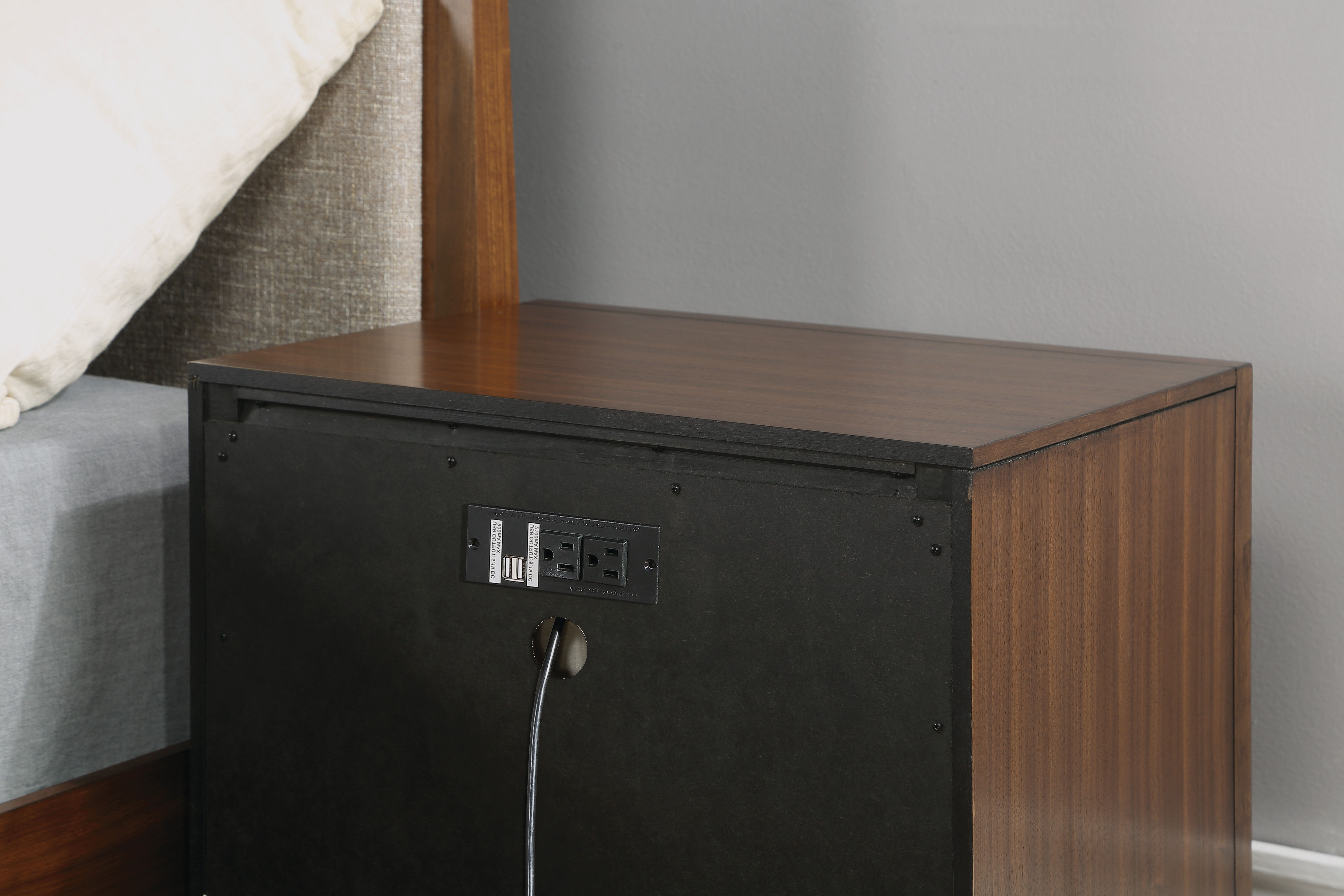 Ludwig - Nightstand - Dark Brown, dark brown